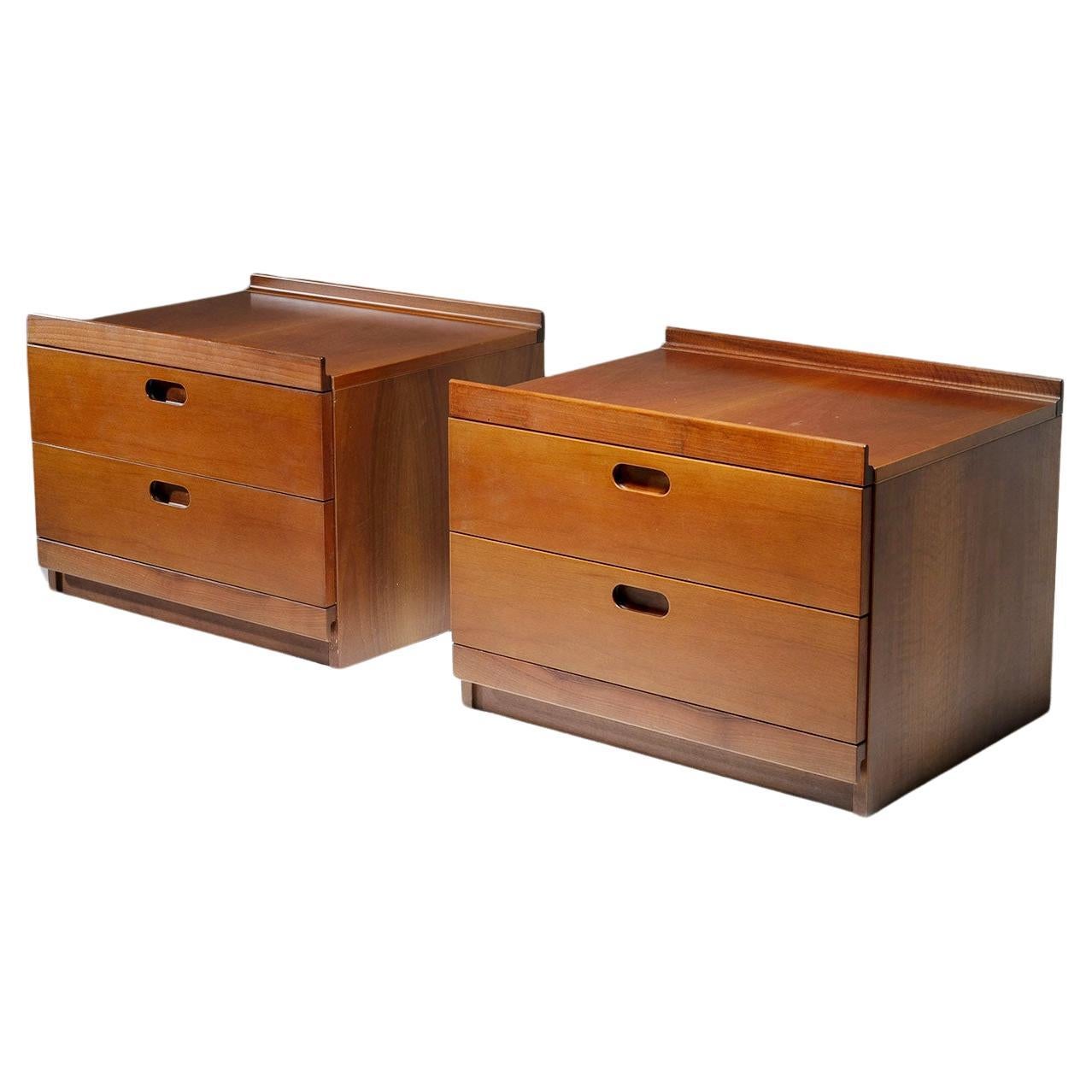 Pair of Large Walnut Night Stands by Tito Agnoli for Molteni. Italy, 1970s For Sale