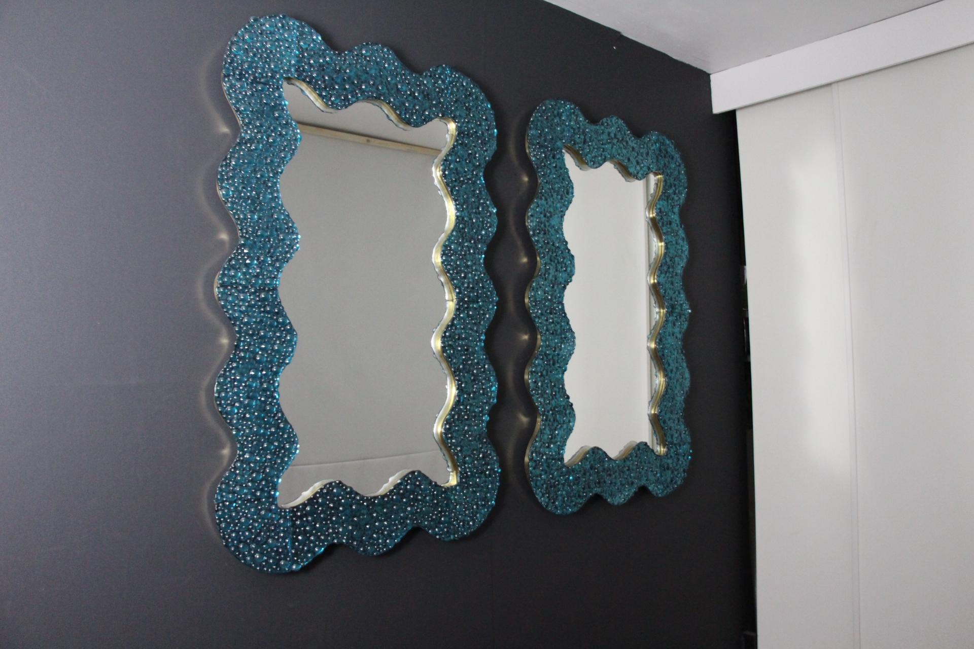Grands miroirs en verre de Murano texturé bleu turquoise ondulé, en stock en vente 11