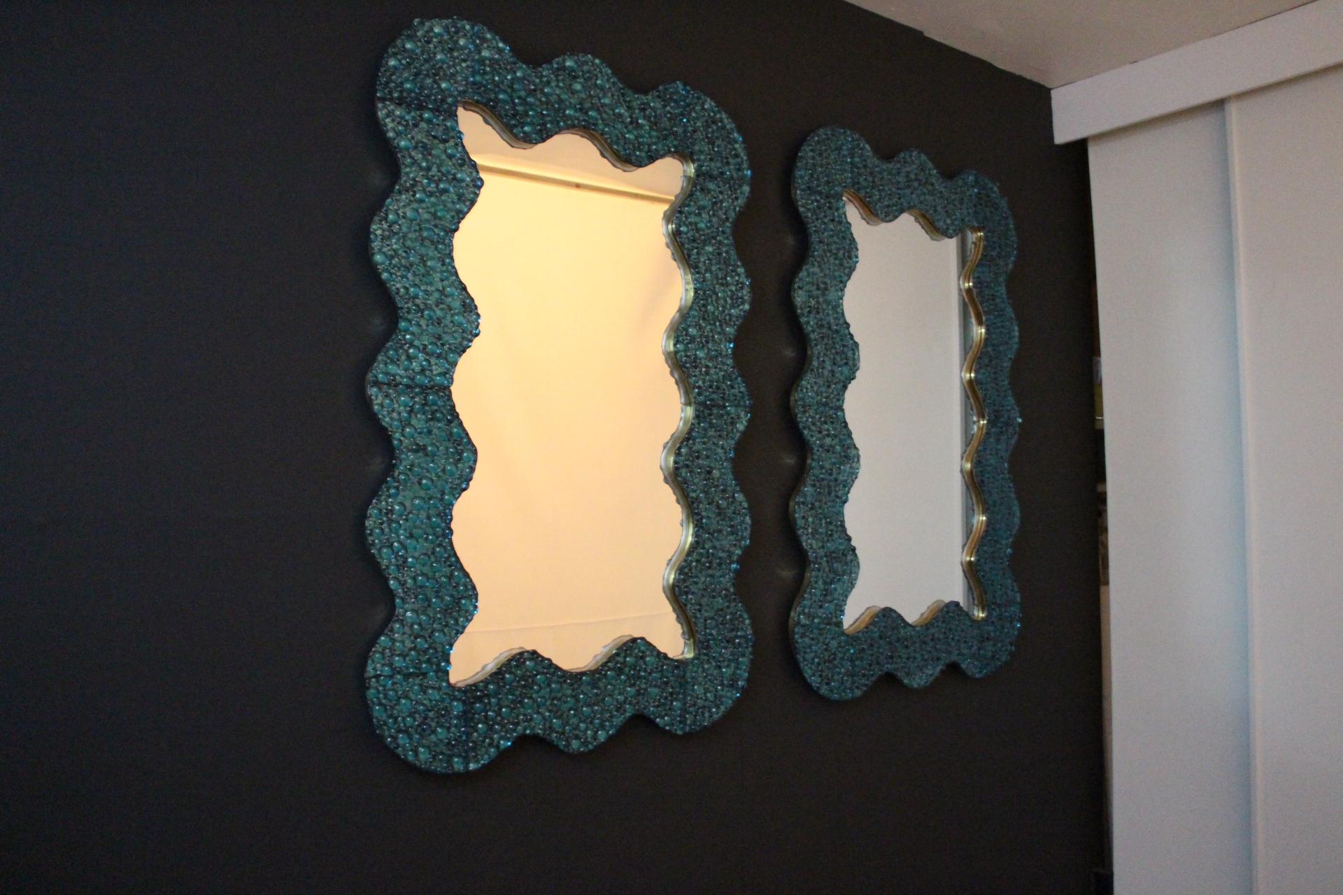 Grands miroirs en verre de Murano texturé bleu turquoise ondulé, en stock en vente 2