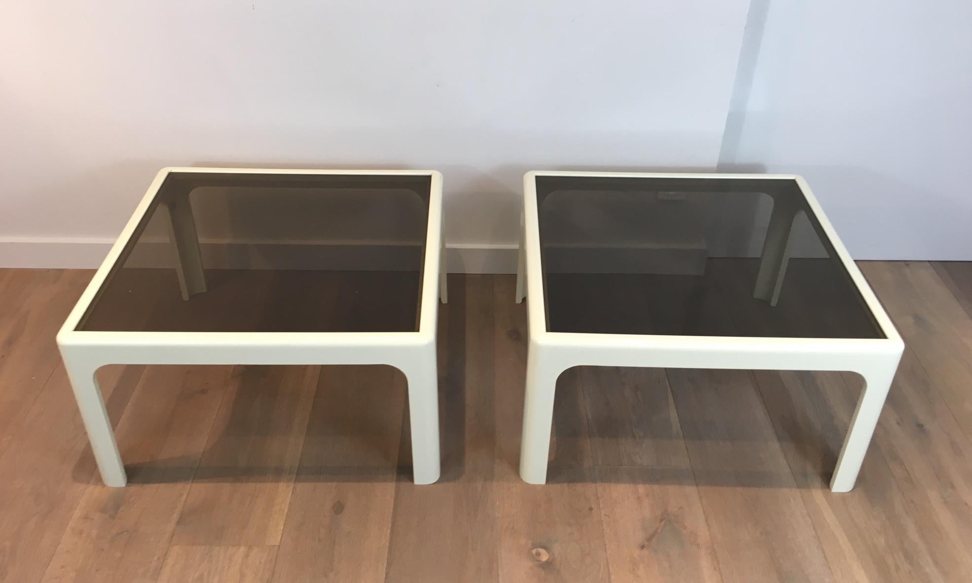Late 20th Century Pair of Large White Fiberglass Side Tables, German, circa 1970 For Sale