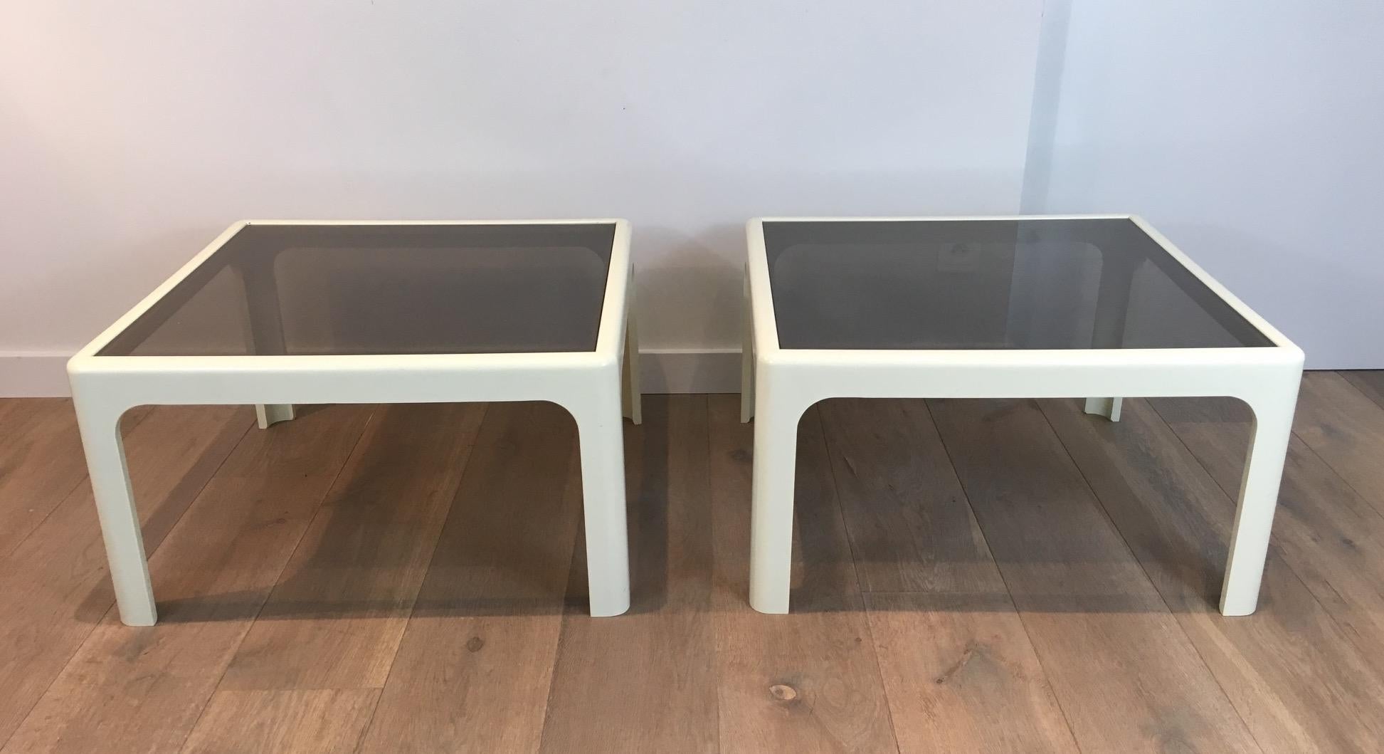 Pair of Large White Fiberglass Side Tables, German, circa 1970 For Sale 1