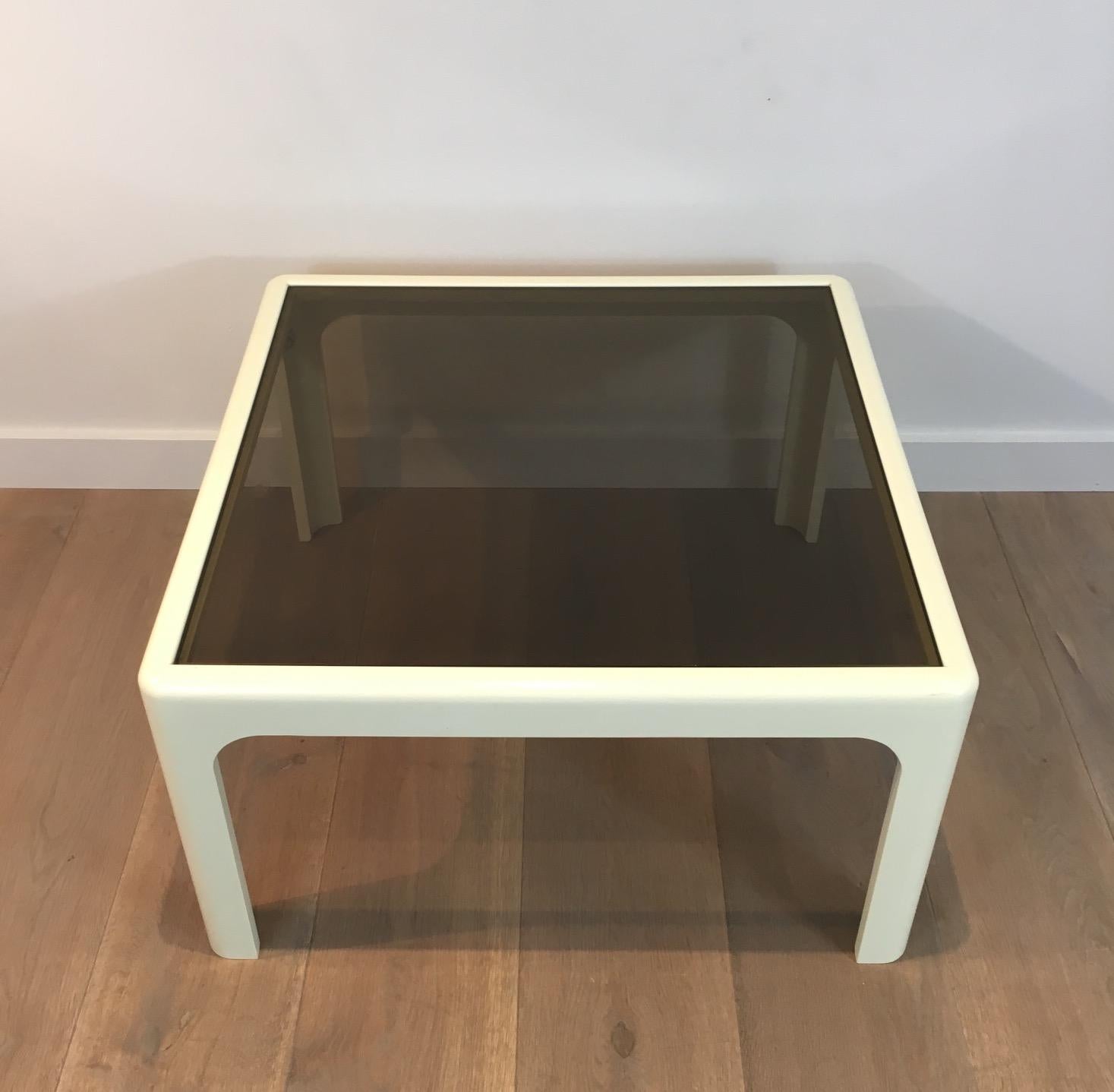 Pair of Large White Fiberglass Side Tables, German, circa 1970 For Sale 3