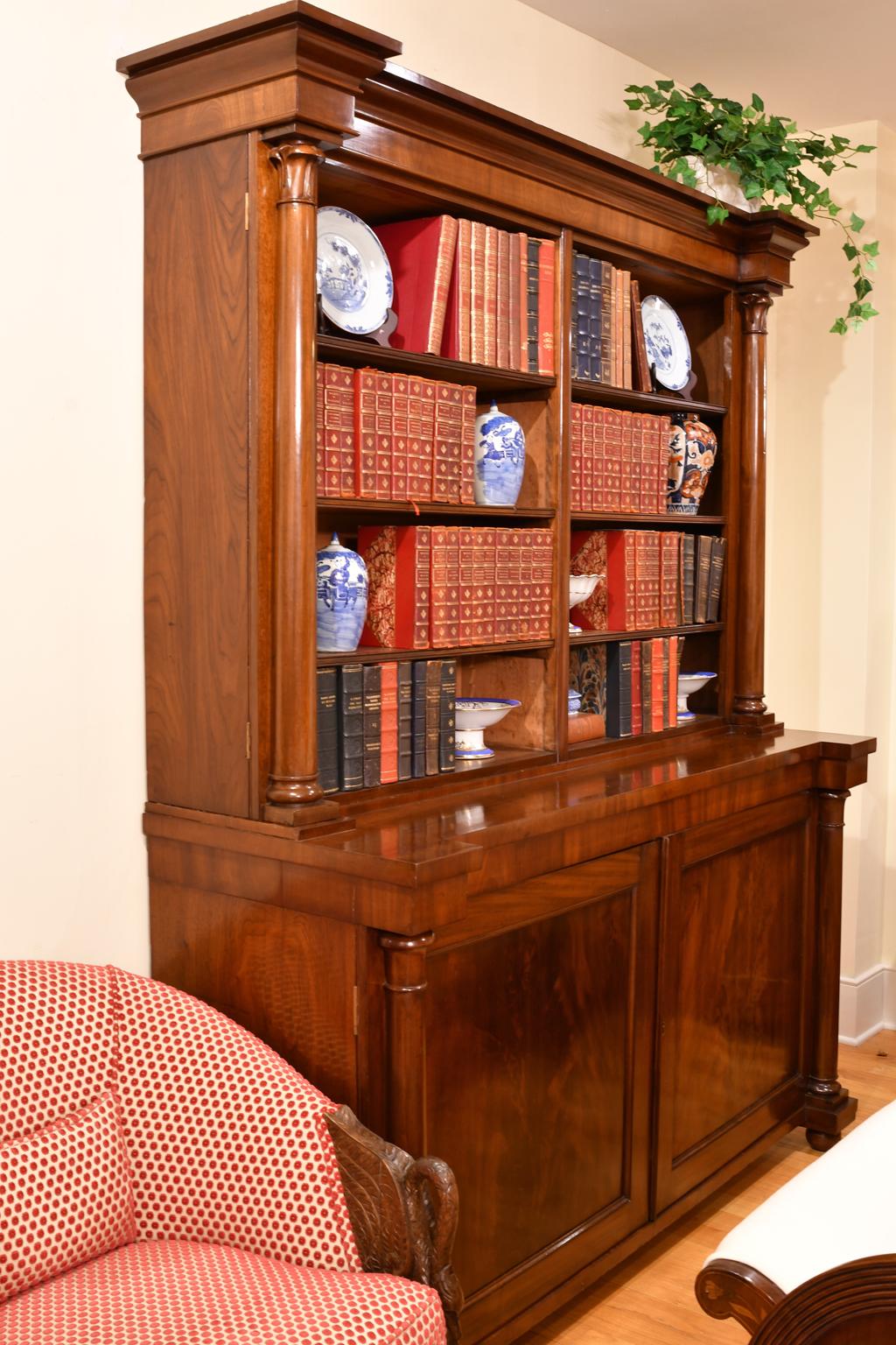 English Pair of Large William IV Bookcases in West Indies Mahogany, England, circa 1830