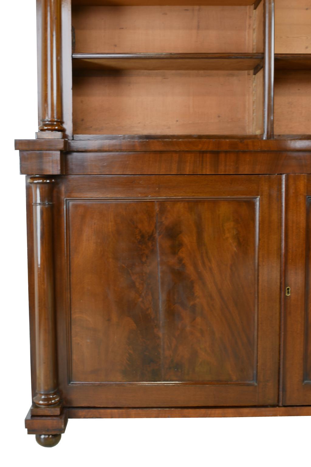 Pair of Large William IV Bookcases in West Indies Mahogany, England, circa 1830 9
