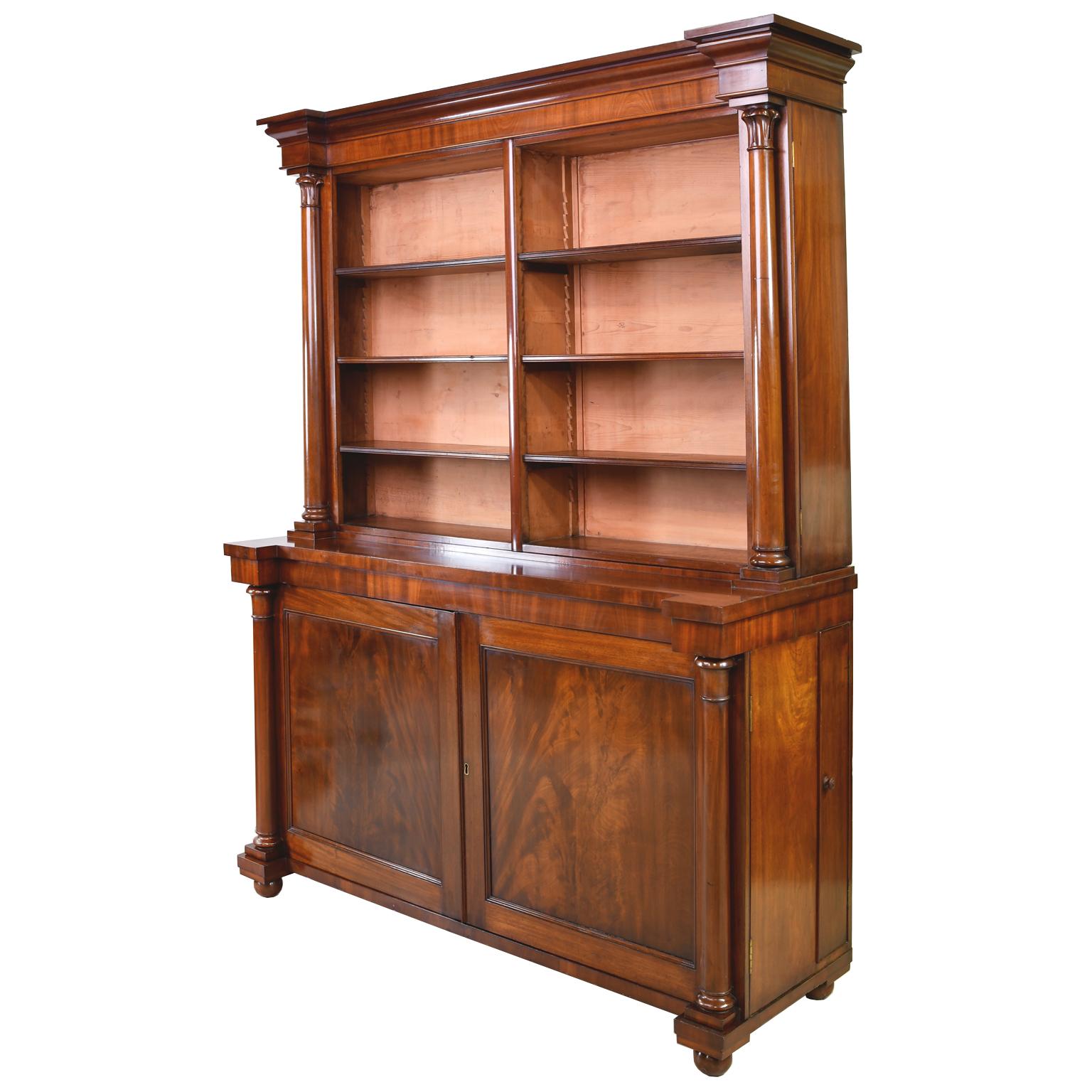 Mid-19th Century Pair of Large William IV Bookcases in West Indies Mahogany, England, circa 1830