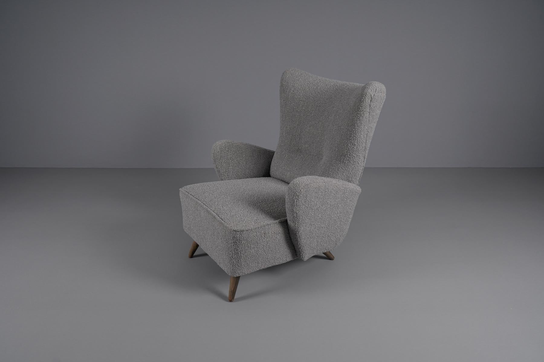 Pair of Large Wingback Armchairs in Grey Boucle Fabric, 1950s For Sale 9