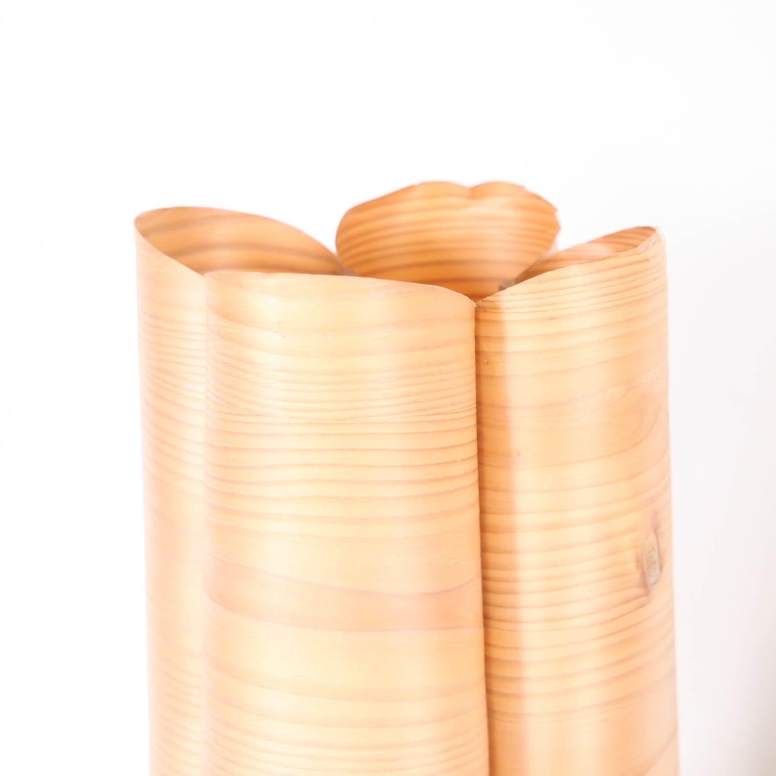 Paire de grandes lampes en bois en vente 1
