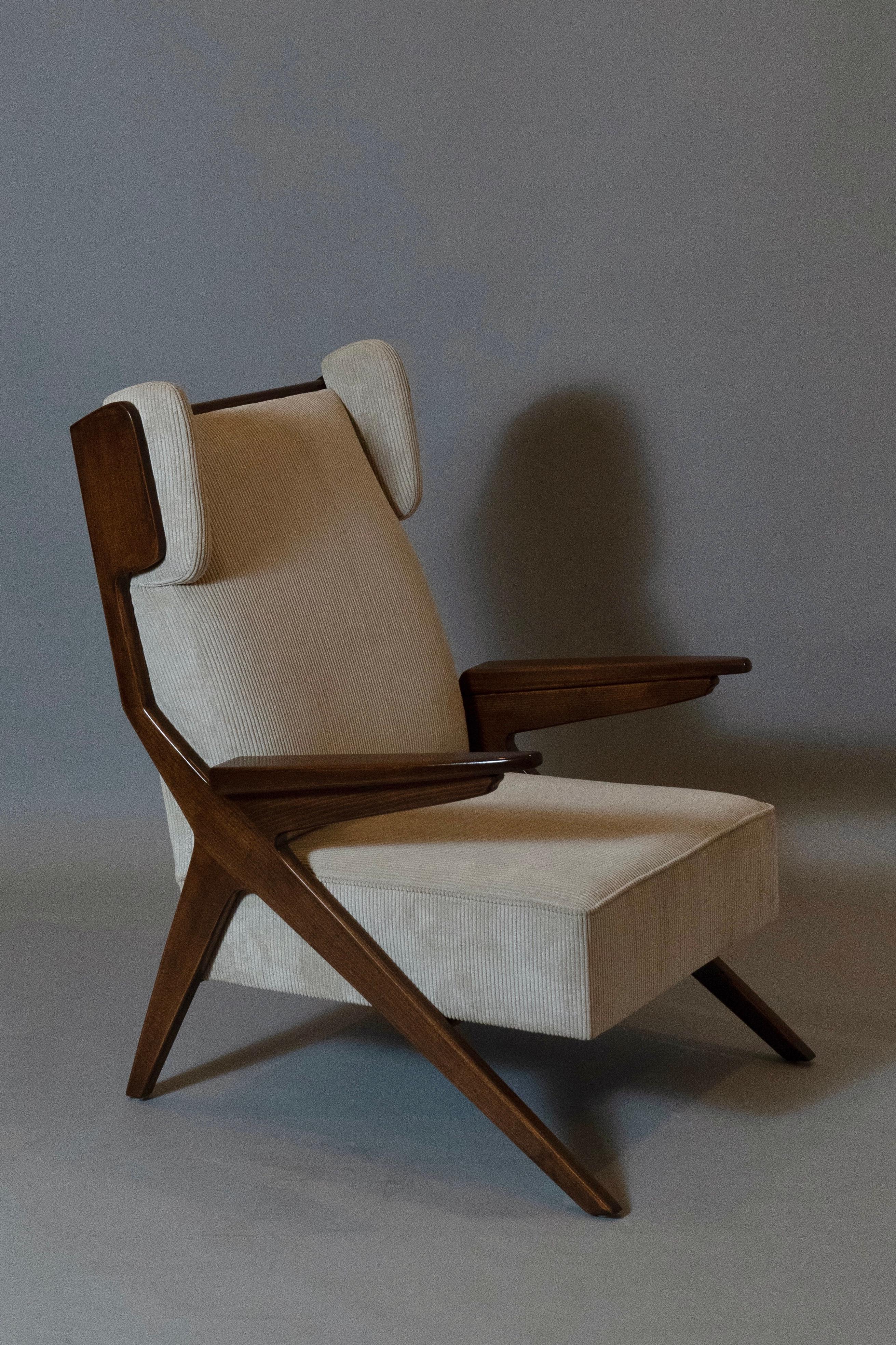 Pair of Large X-Leg Wingback Armchairs in Walnut, Italy 1950's 6