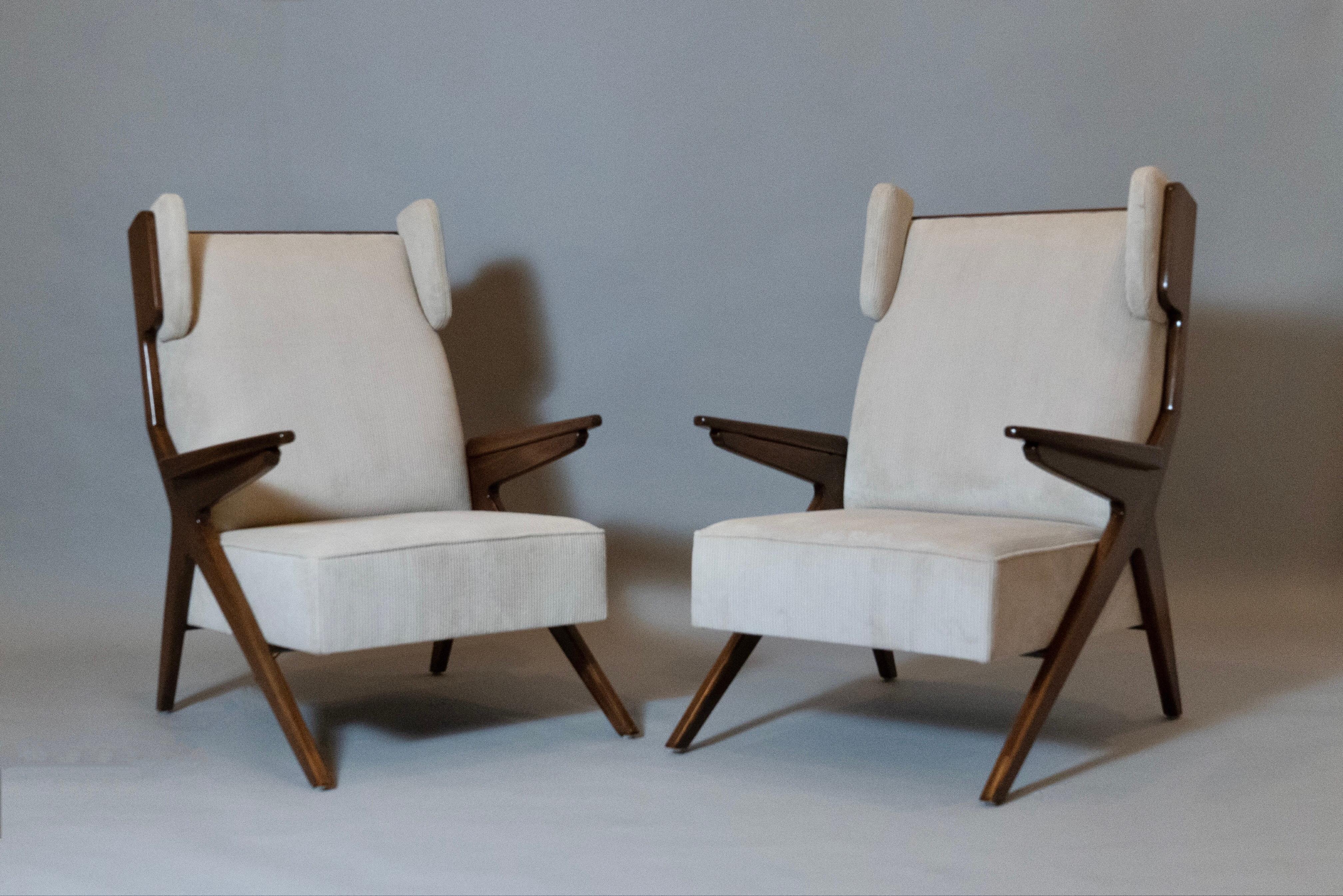 Pair of Large X-Leg Wingback Armchairs in Walnut, Italy 1950's 2