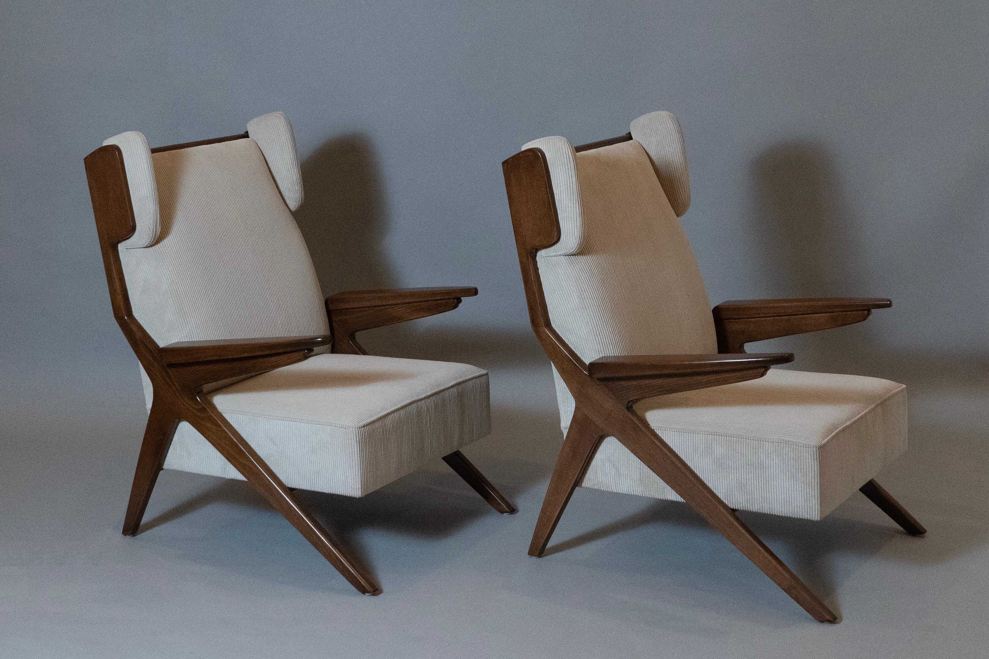 Pair of Large X-Leg Wingback Armchairs in Walnut, Italy 1950's 3