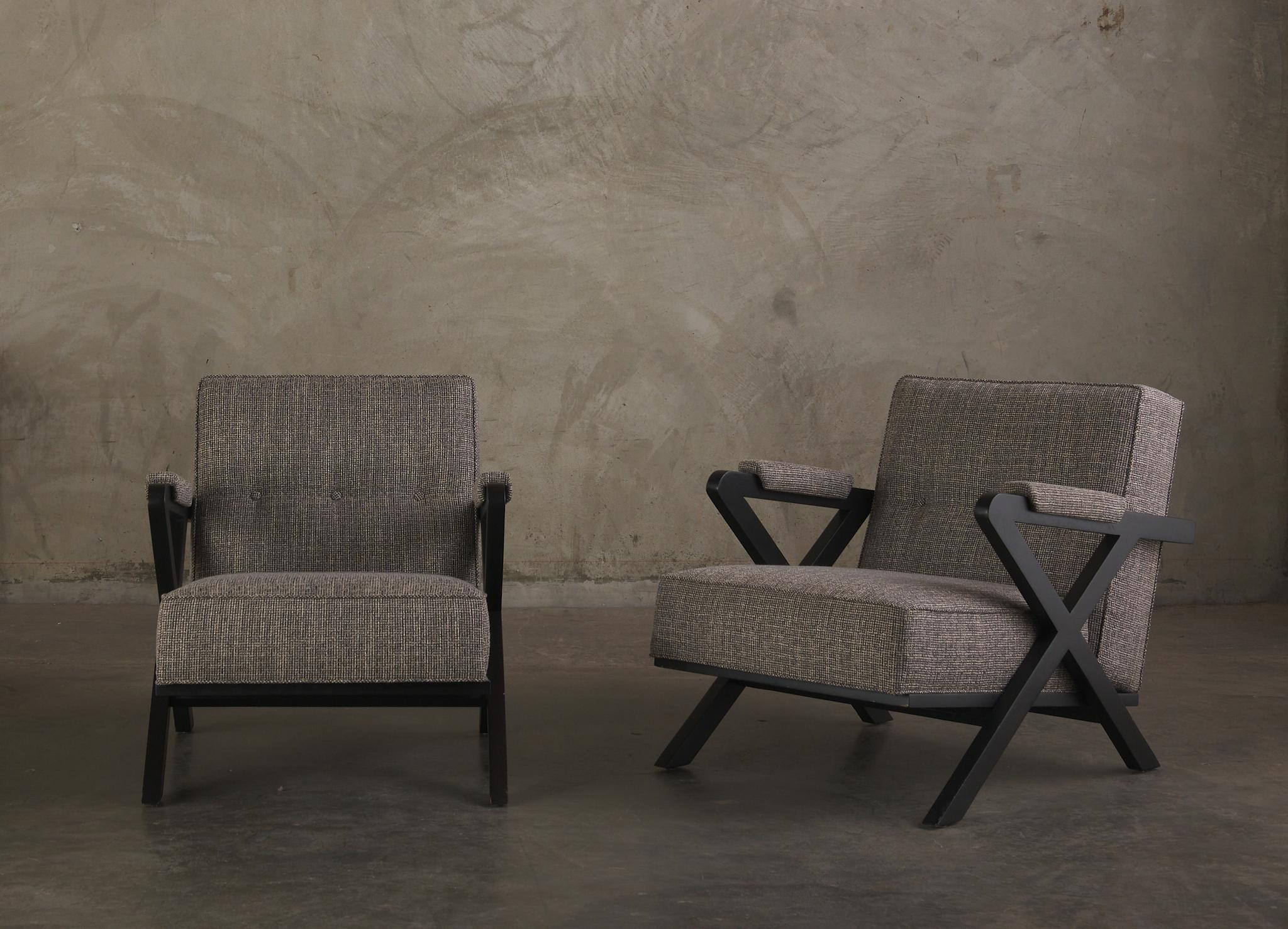 Fidèles au mobilier Laszlo, les chaises sont particulièrement confortables. Elégantes et intemporelles, ces chaises longues s'imposent dans tous les contextes. 