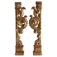 Paire d'éléments de retables espagnols en bois doré de la fin du XVIIe siècle