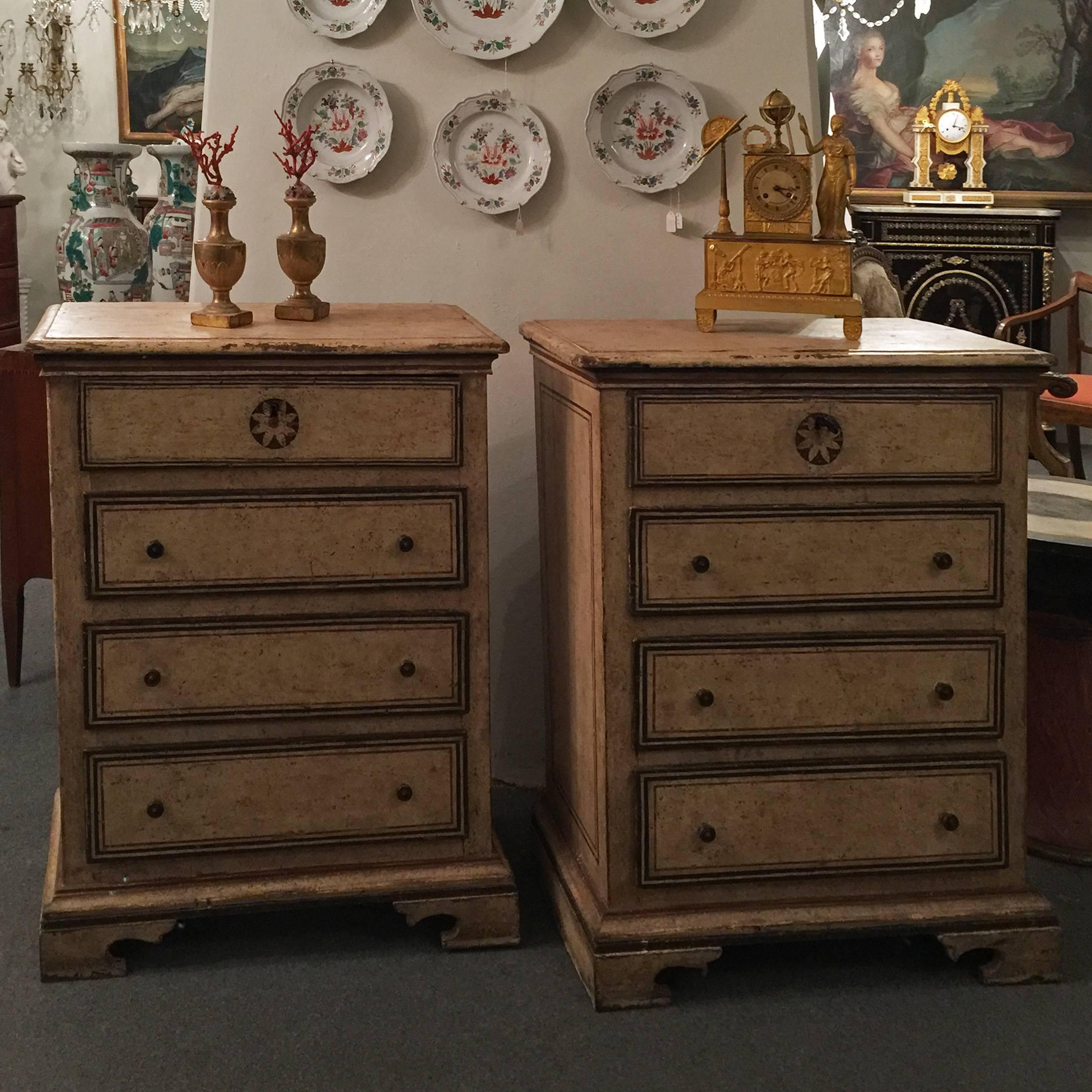 Pair of Late 17th Century Italian Louis XIV Painted Chests of Drawers 7