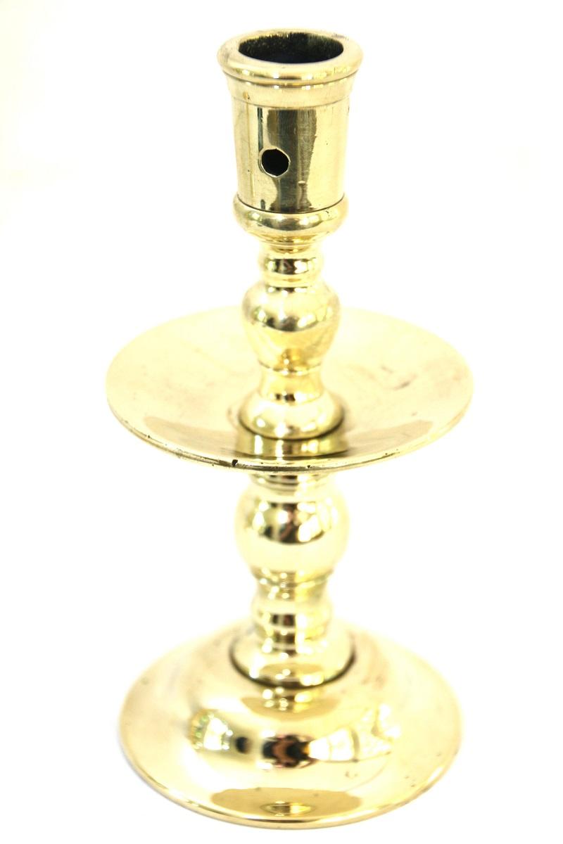 Dutch Pair of Late 17th-Early 18th Century European Brass Candlesticks For Sale