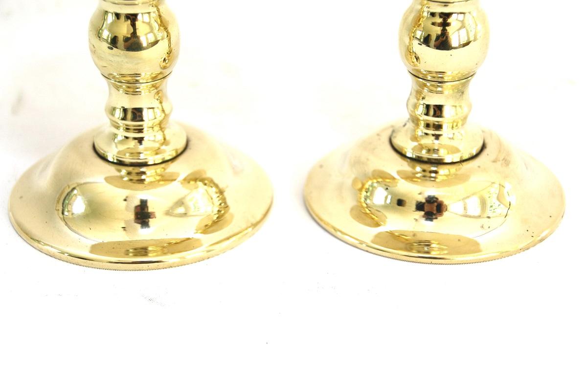 Pair of Late 17th-Early 18th Century European Brass Candlesticks For Sale 2