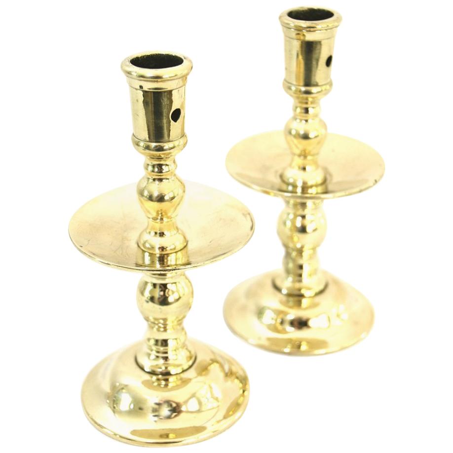 Pair of Late 17th-Early 18th Century European Brass Candlesticks For Sale
