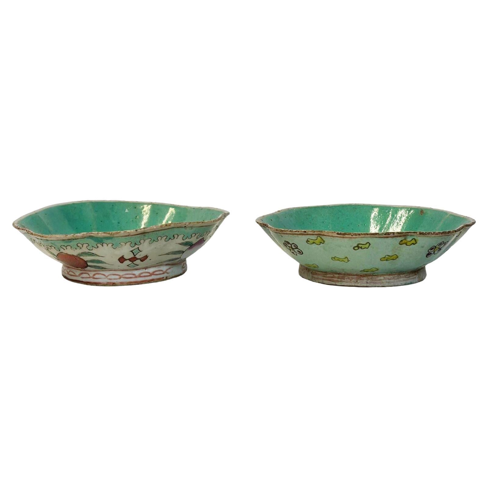 Pair of Late 18th Century Chinese Famille Rose Bowls