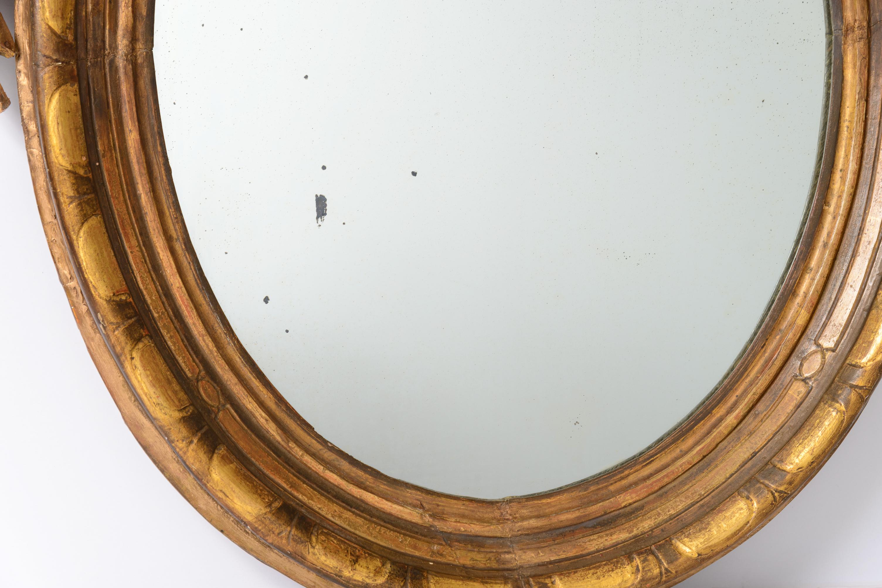 Pair of Late 18th Century French Louis XVI Carved Gilt-wood Oval Wall Mirrors For Sale 6