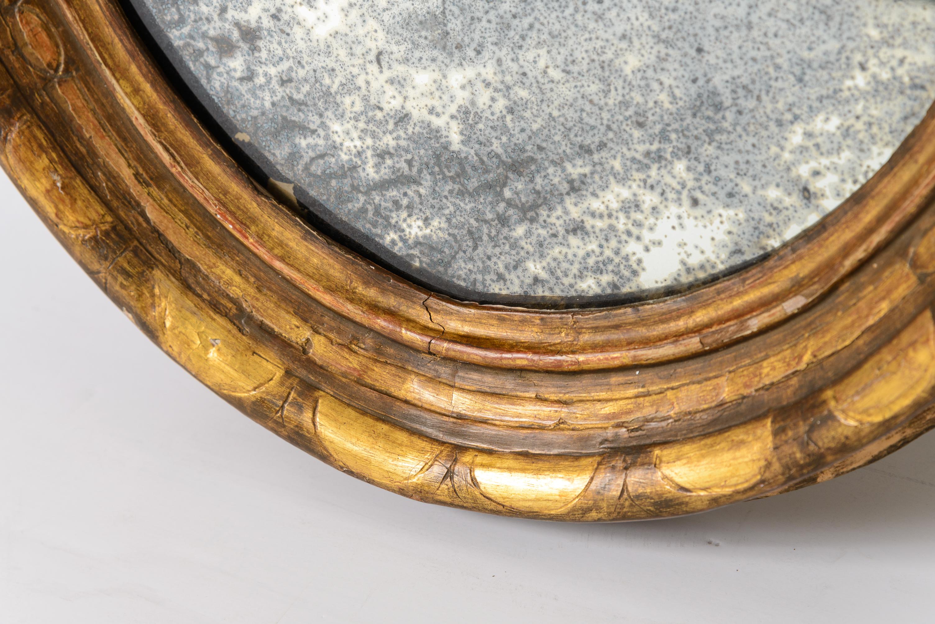 Pair of Late 18th Century French Louis XVI Carved Gilt-wood Oval Wall Mirrors For Sale 8