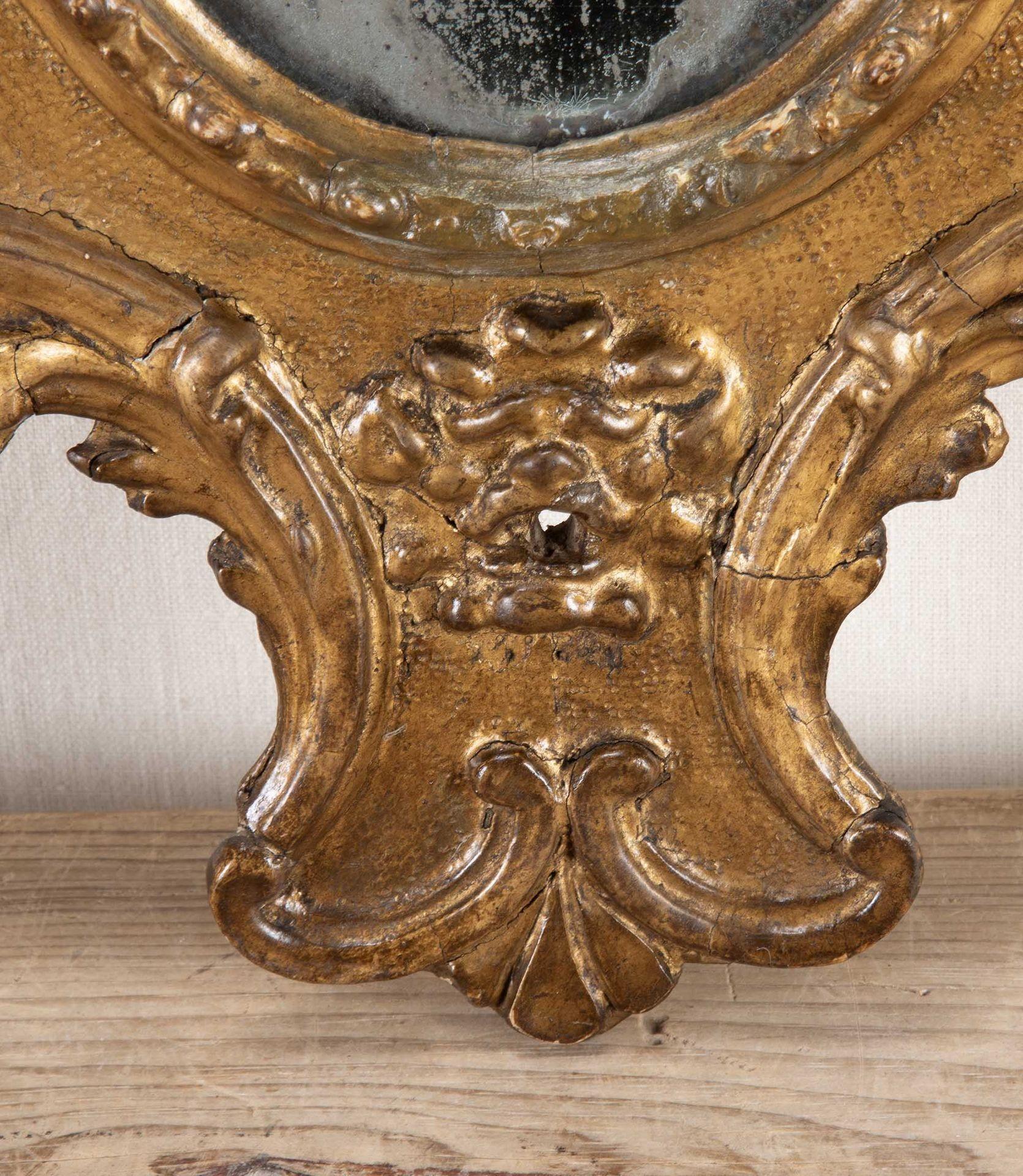 Paire de miroirs en bois doré Louis XVI de la fin du XVIIIe siècle en vente 2