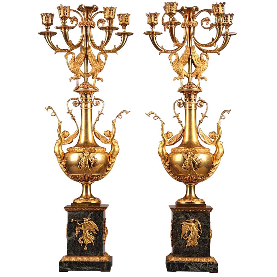 Paire de candélabres en bronze doré et marbre de la fin du 18ème siècle