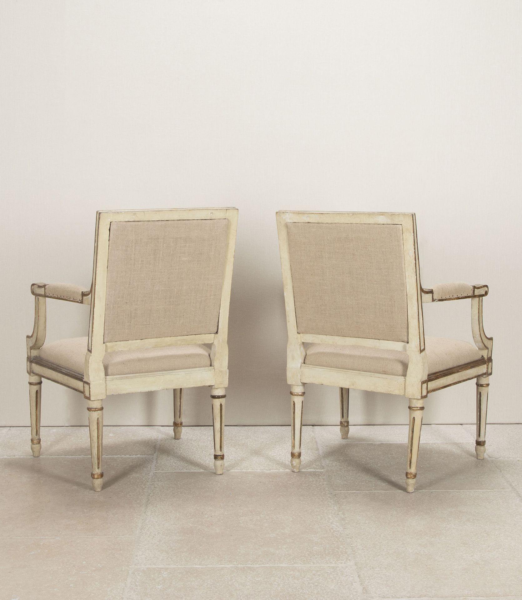 Louis XVI Pair of Late 18th Century Italian Armchairs For Sale