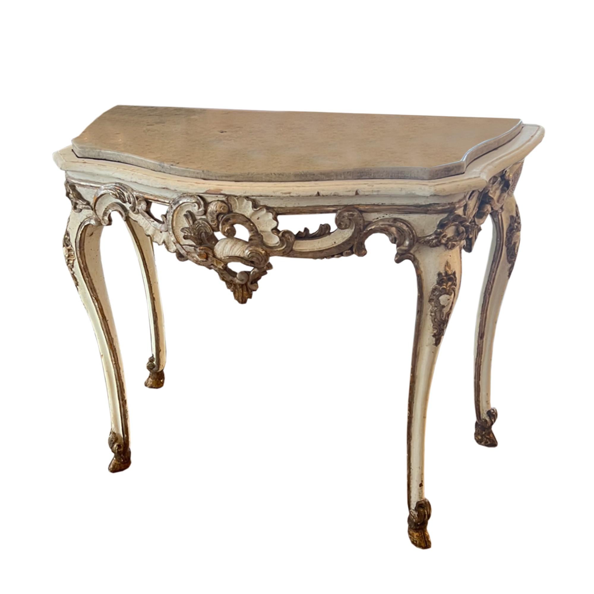 Rococo Pair of Late 18th Century Italian Console Tables For Sale