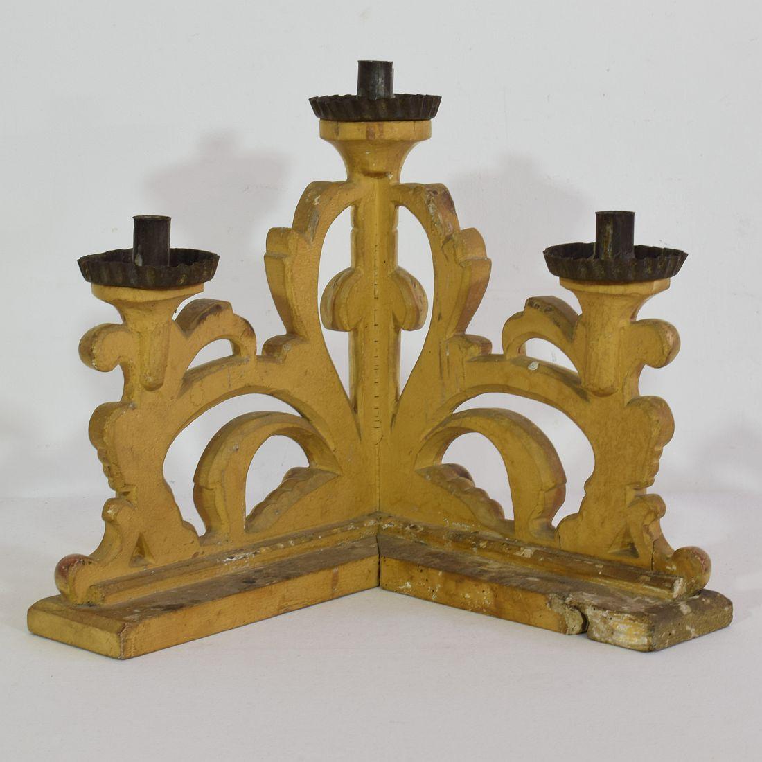 18th Century and Earlier Pair of Late 18th Century Italian Giltwood Baroque Candlesticks or Candleholders