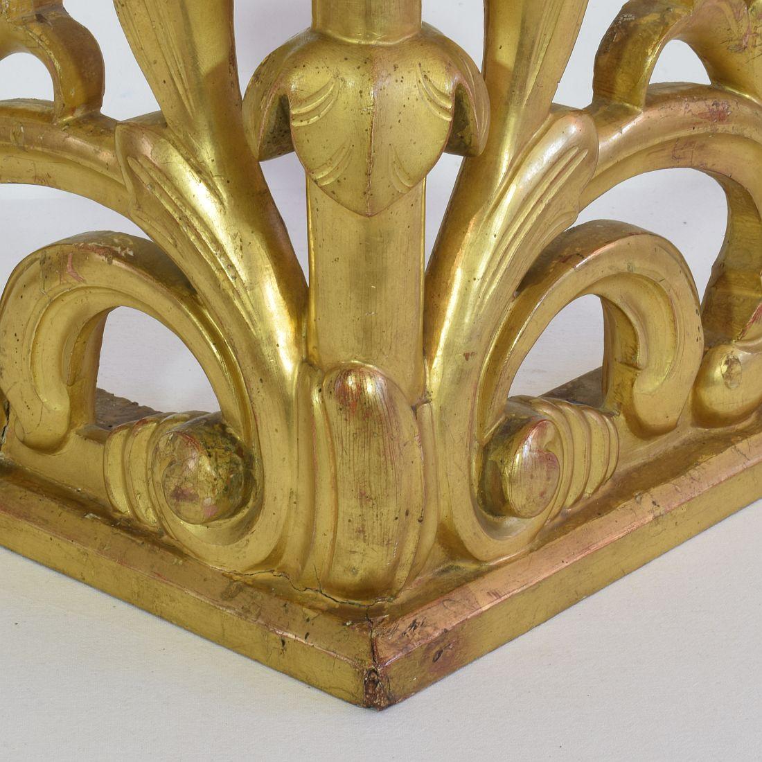 Pair of Late 18th Century Italian Giltwood Baroque Candlesticks or Candleholders 2