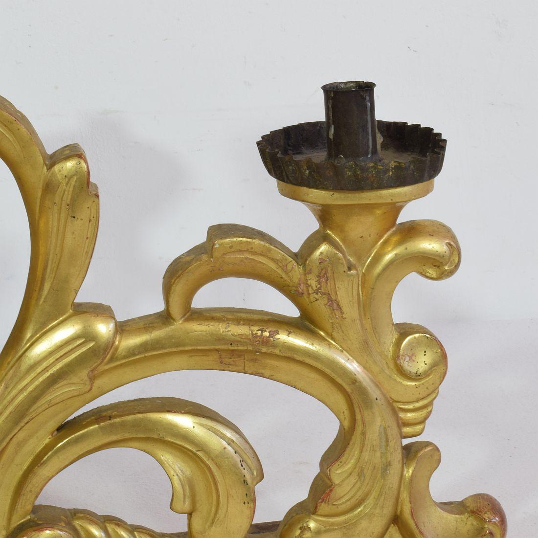 Pair of Late 18th Century Italian Giltwood Baroque Candlesticks or Candleholders 3