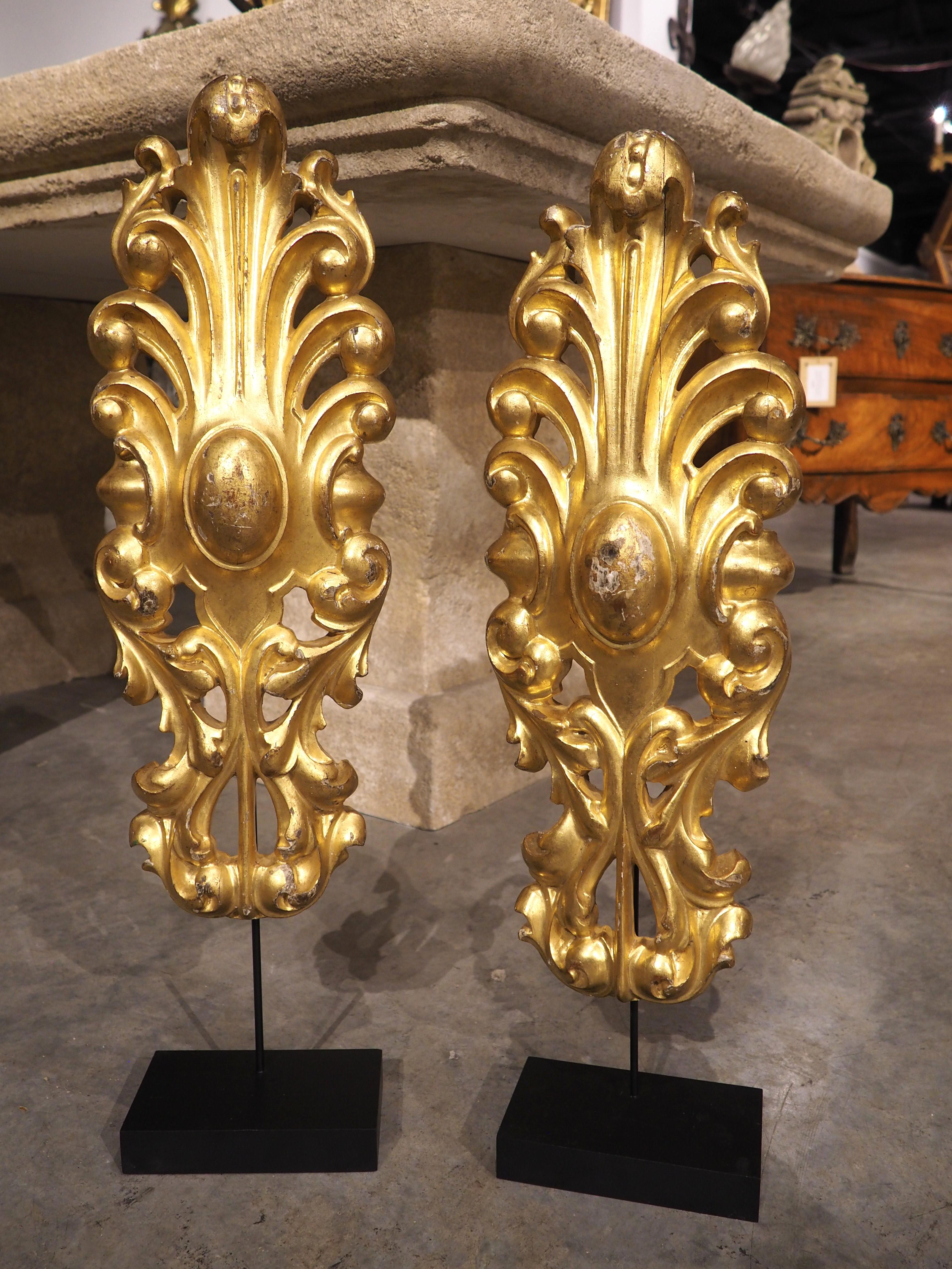 Pair of Late 18th Century Italian Neoclassical Giltwood Fragments For Sale 8
