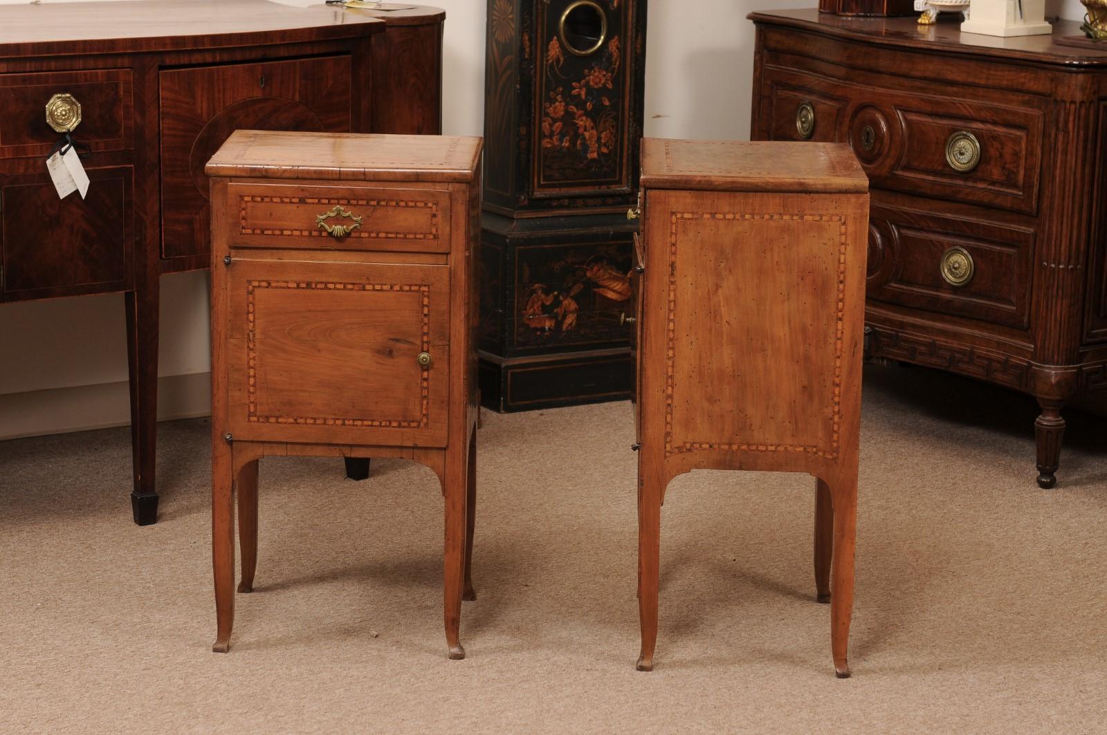 Pair of Late 18th Century Italian Neoclassical Walnut Inlaid Commodini 11