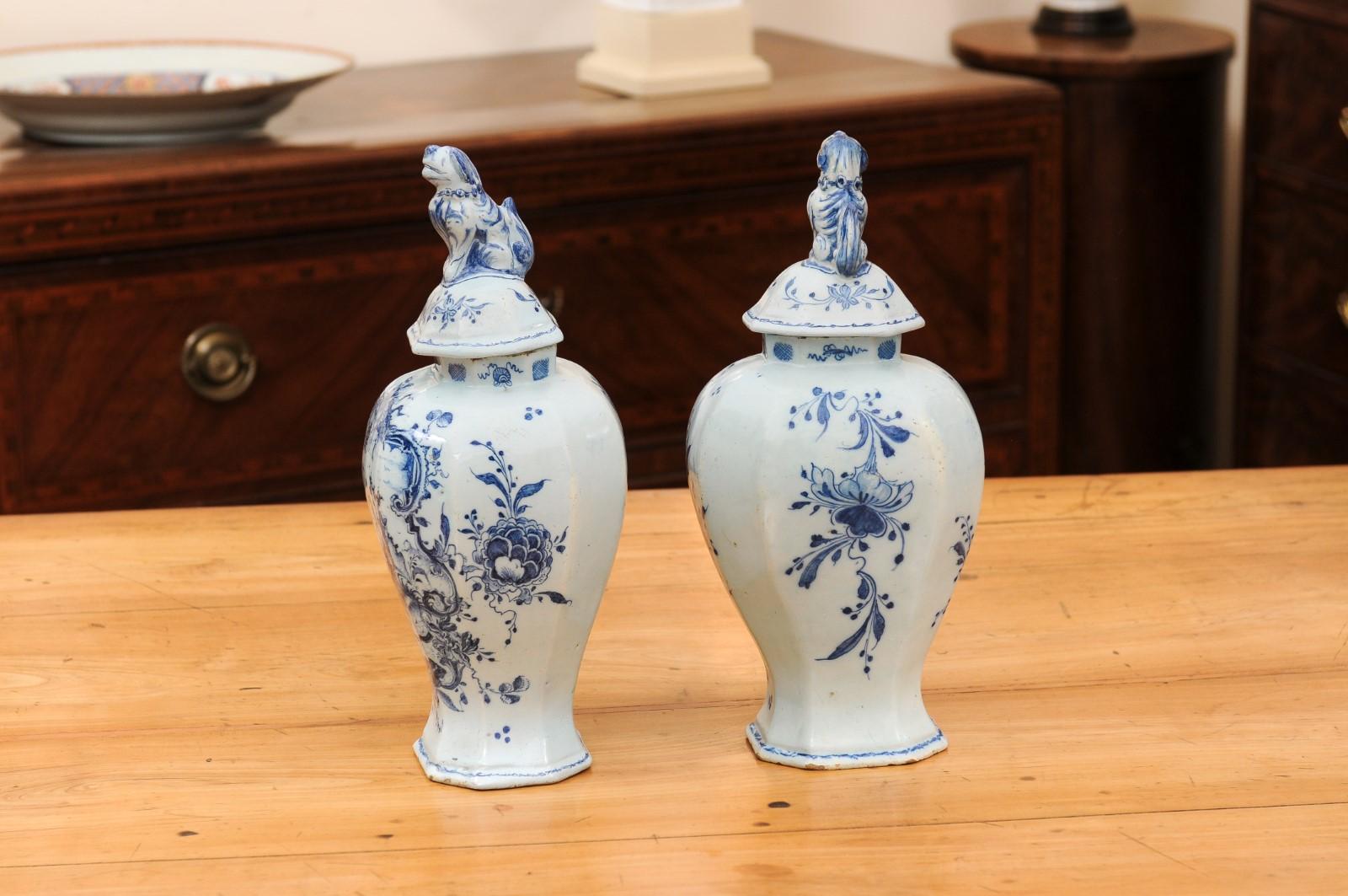 Pair of Late 18th Century Italian Porcelain Garniture Urns with Lids For Sale 9