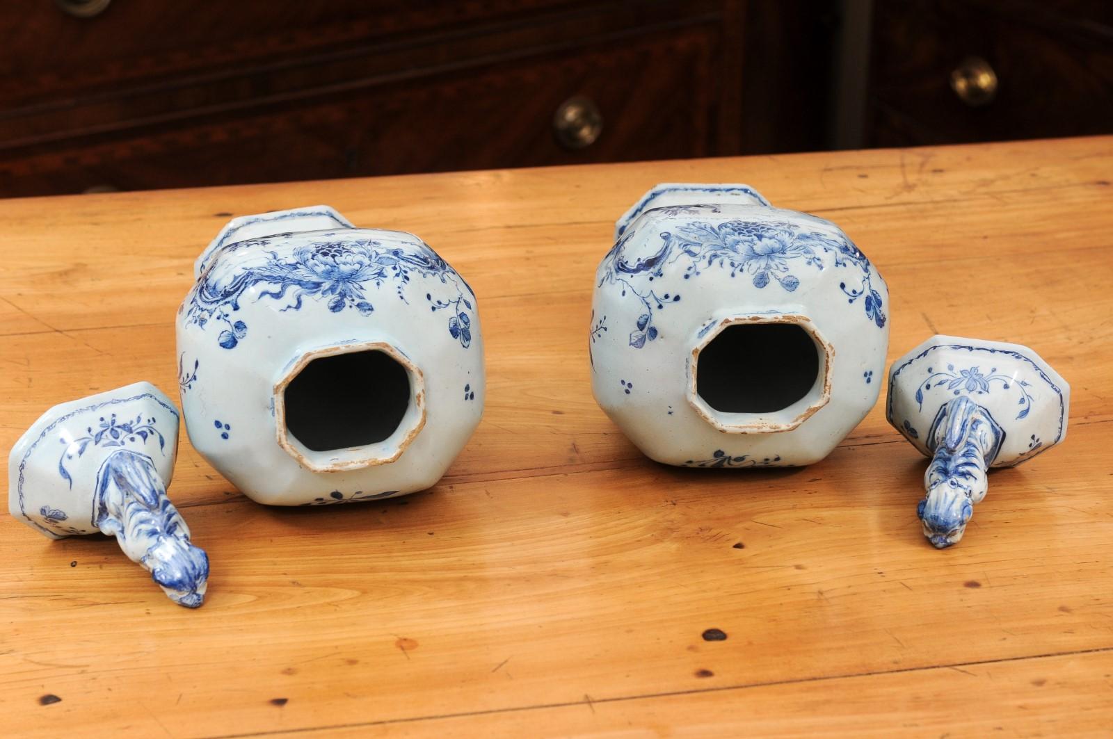 Pair of Late 18th Century Italian Porcelain Garniture Urns with Lids For Sale 12