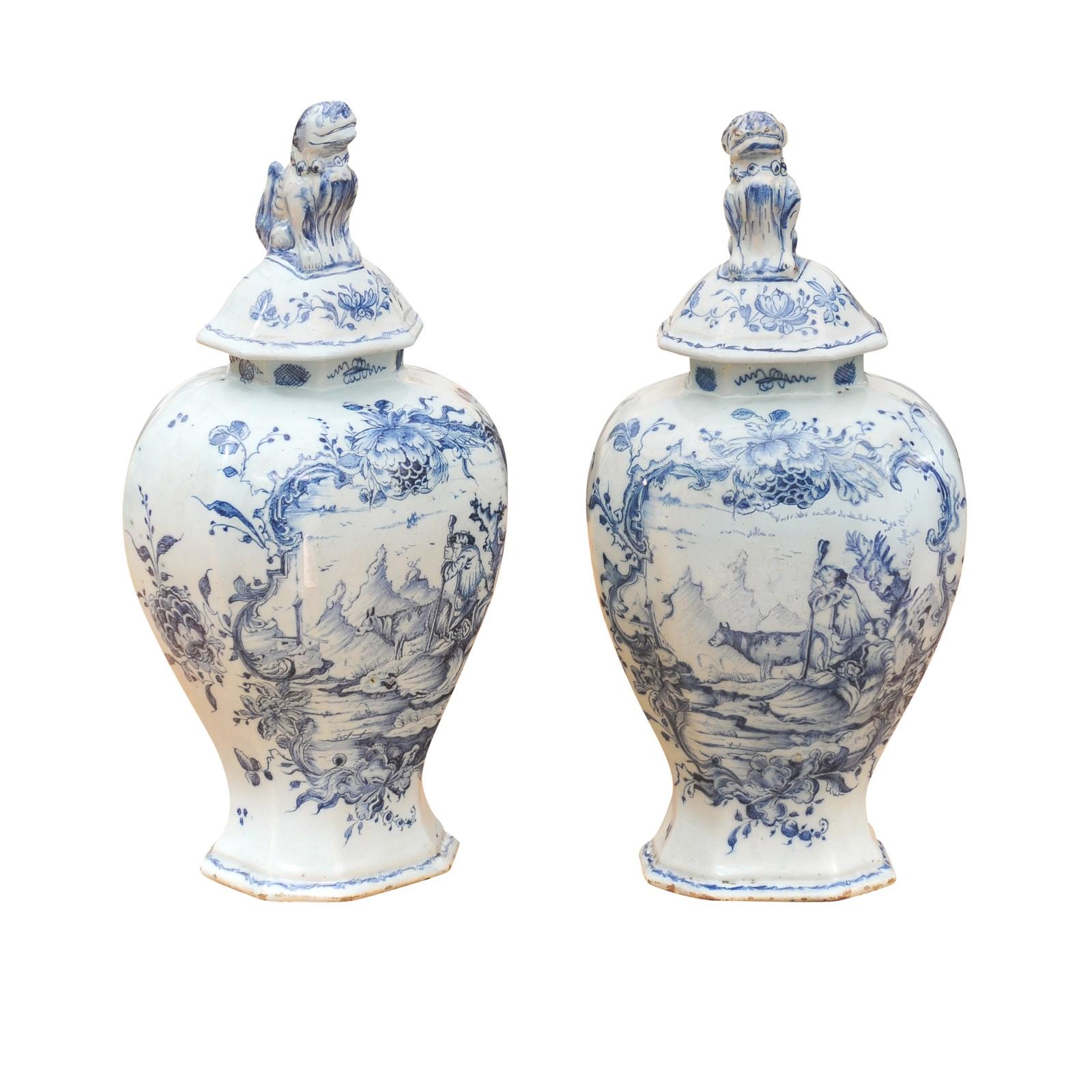 Pair of Late 18th Century Italian Porcelain Garniture Urns with Lids In Good Condition For Sale In Atlanta, GA