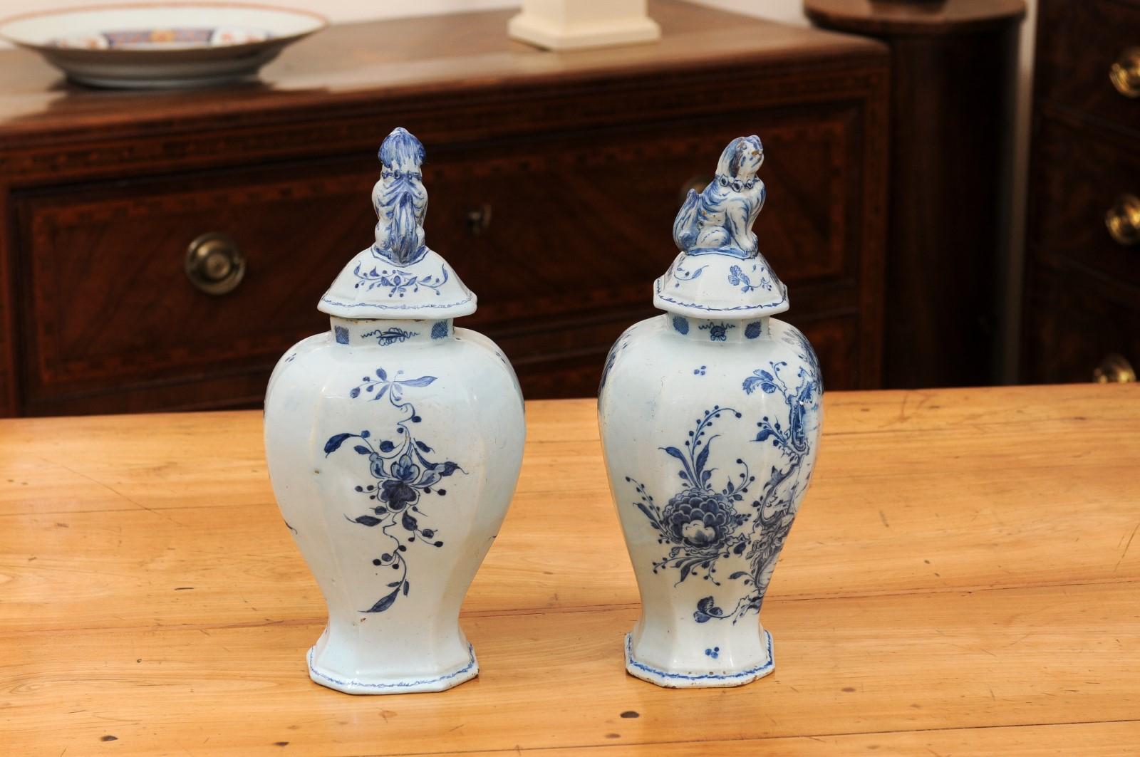 Pair of Late 18th Century Italian Porcelain Garniture Urns with Lids For Sale 7