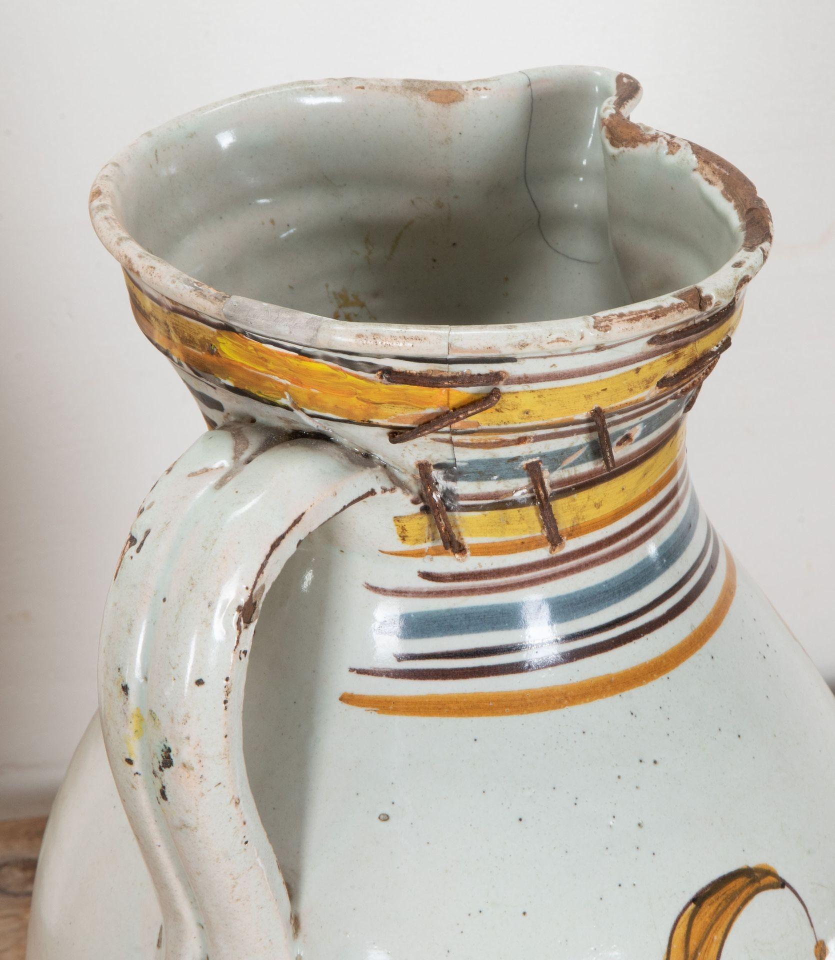 Pair of Late 18th Century Spanish Puente del Arzobispo Jugs For Sale 1