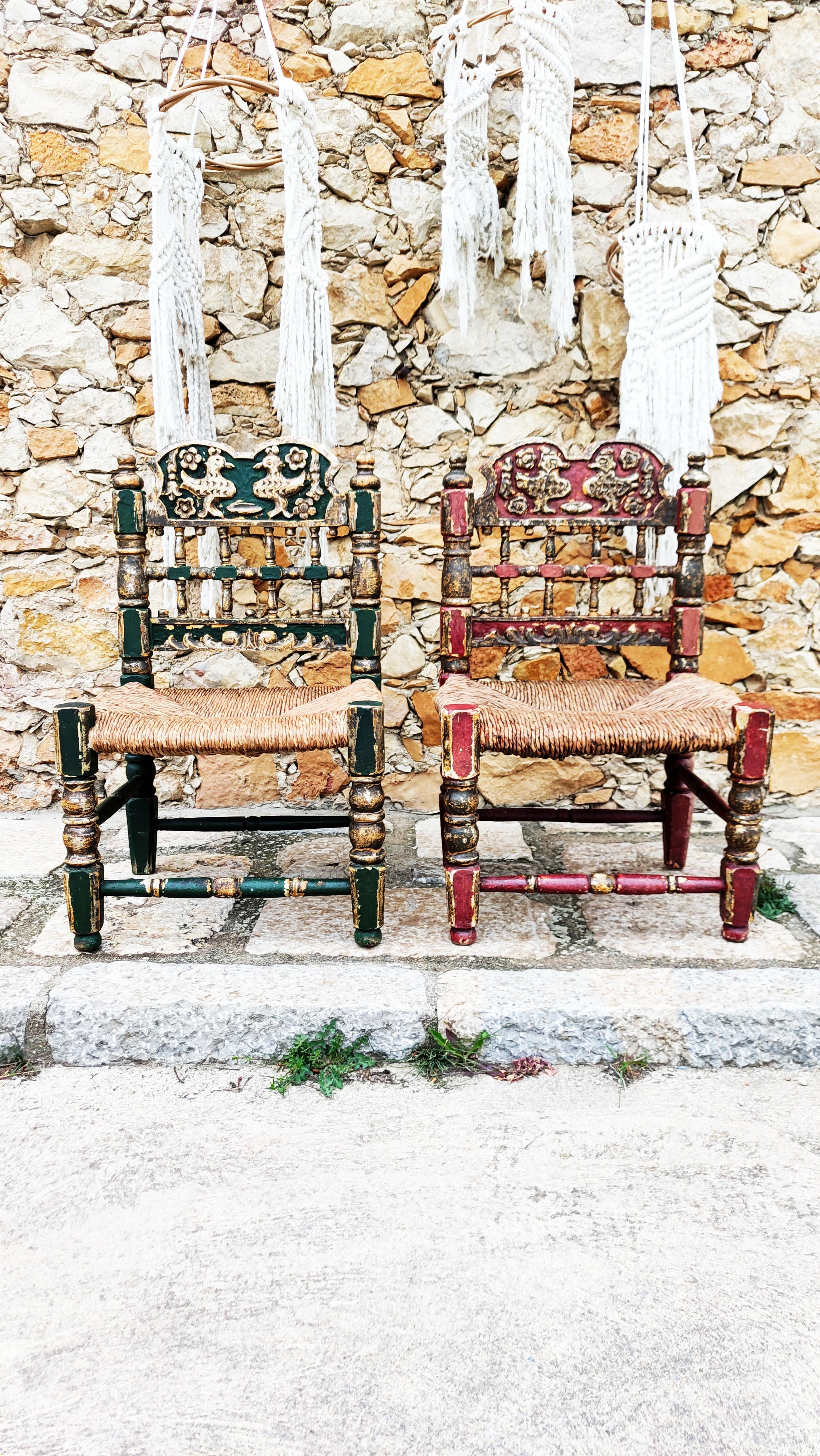 Wood Pair of Late 18th Century Spanish Side Chairs For Sale