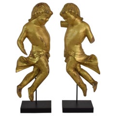 Pair of Late 18th-Early 19th Century Italian Giltwood Baroque Style Angels