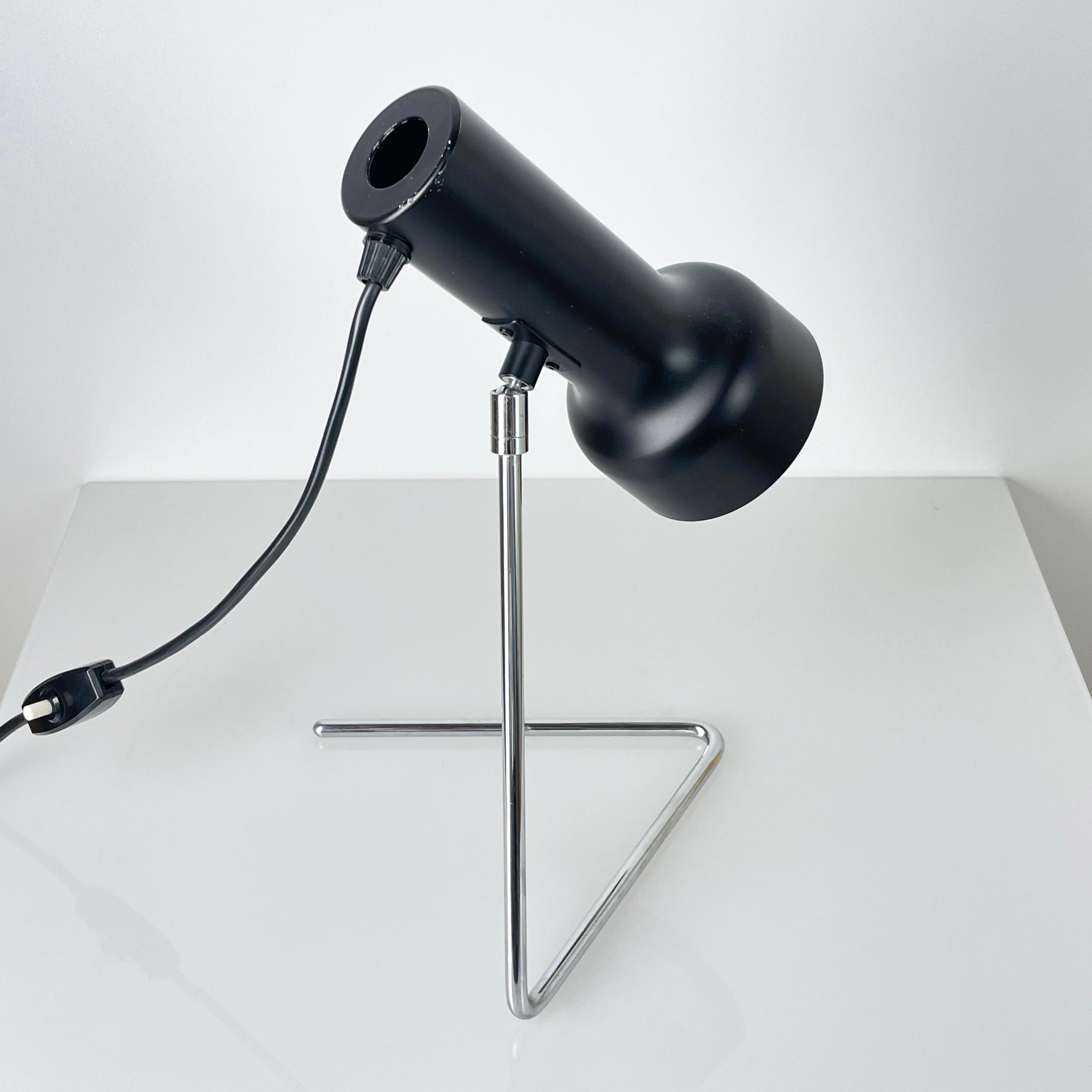 Pair of late 1950's Minimalist Table Lamps For Sale 5