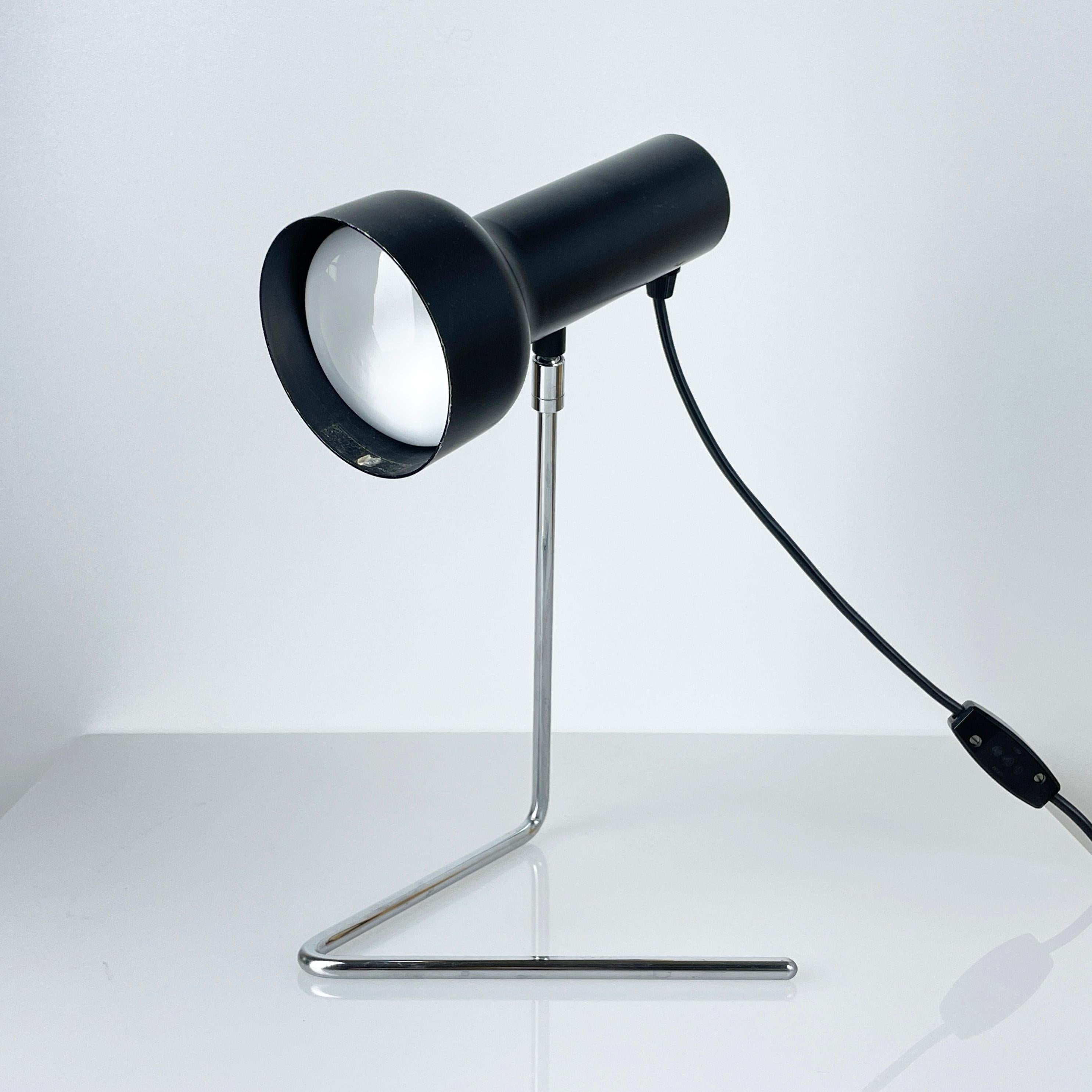 Pair of late 1950's Minimalist Table Lamps For Sale 8