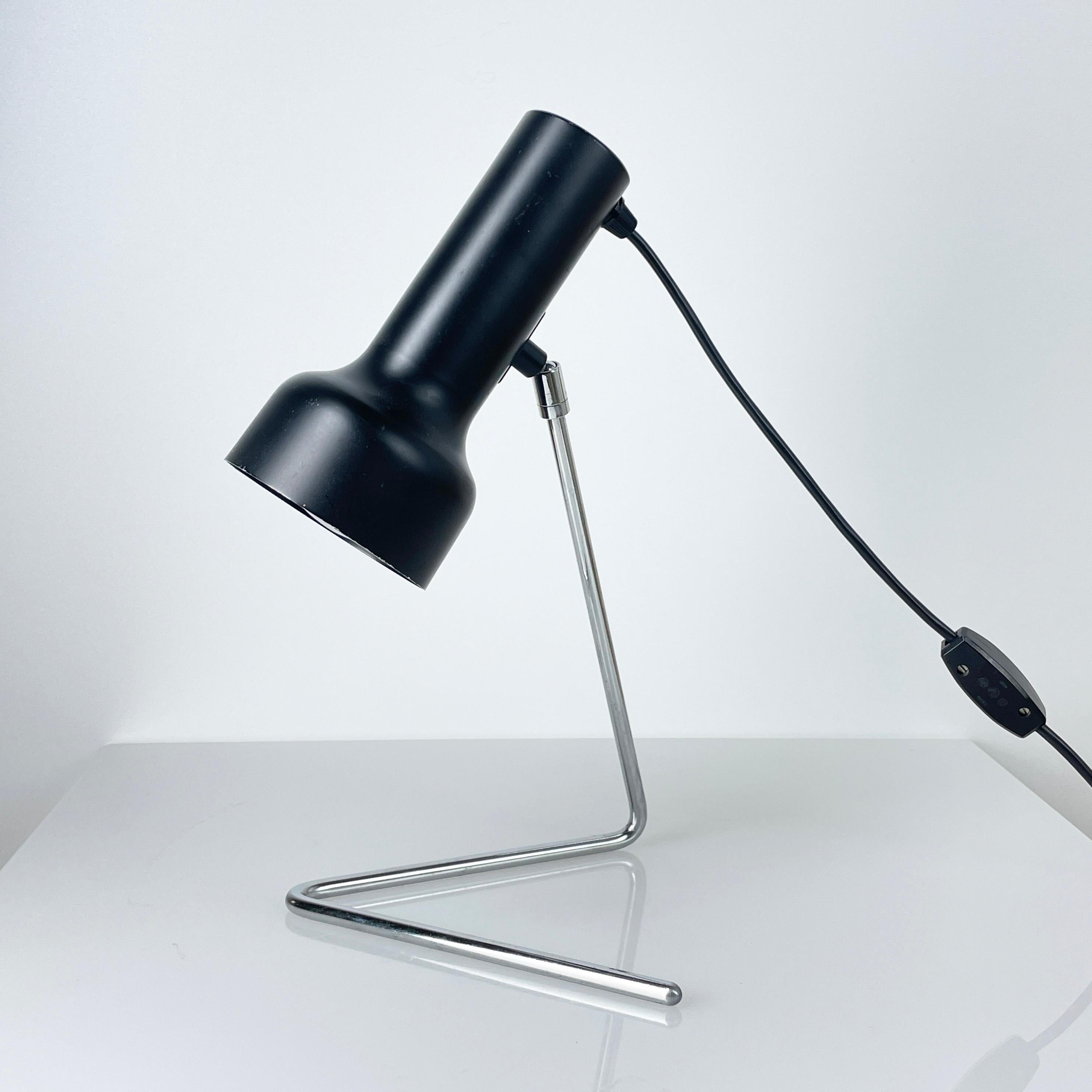 Pair of late 1950's Minimalist Table Lamps For Sale 10