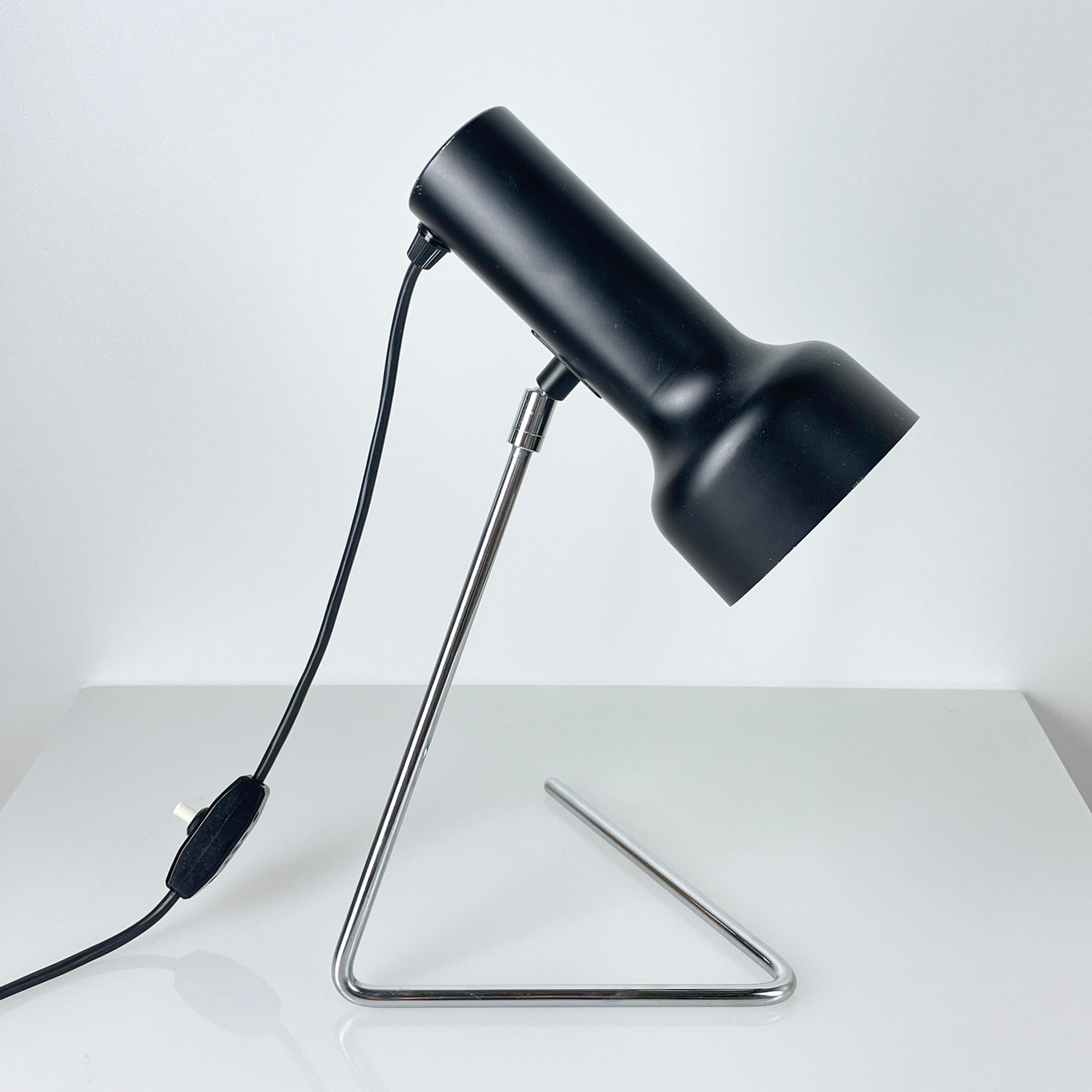 Pair of late 1950's Minimalist Table Lamps In Good Condition For Sale In Bern, CH