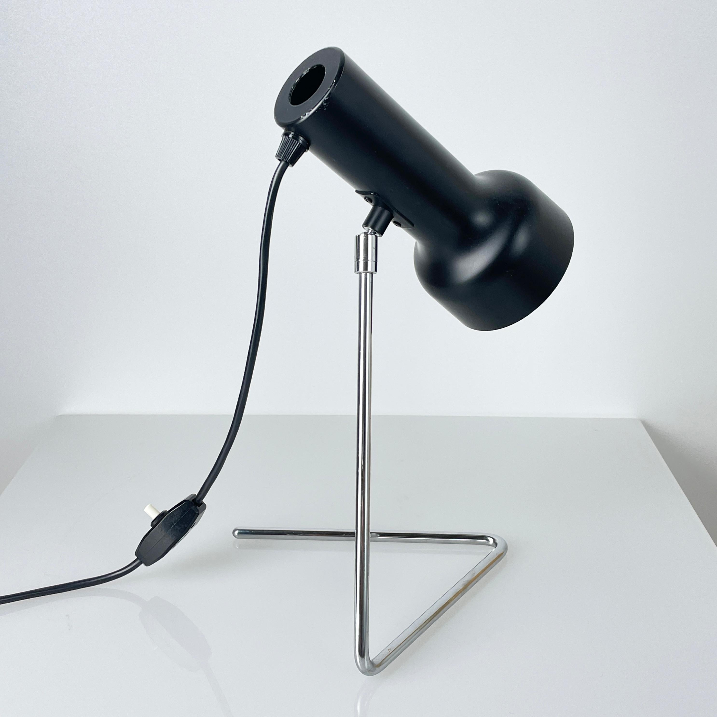 Pair of late 1950's Minimalist Table Lamps For Sale 1