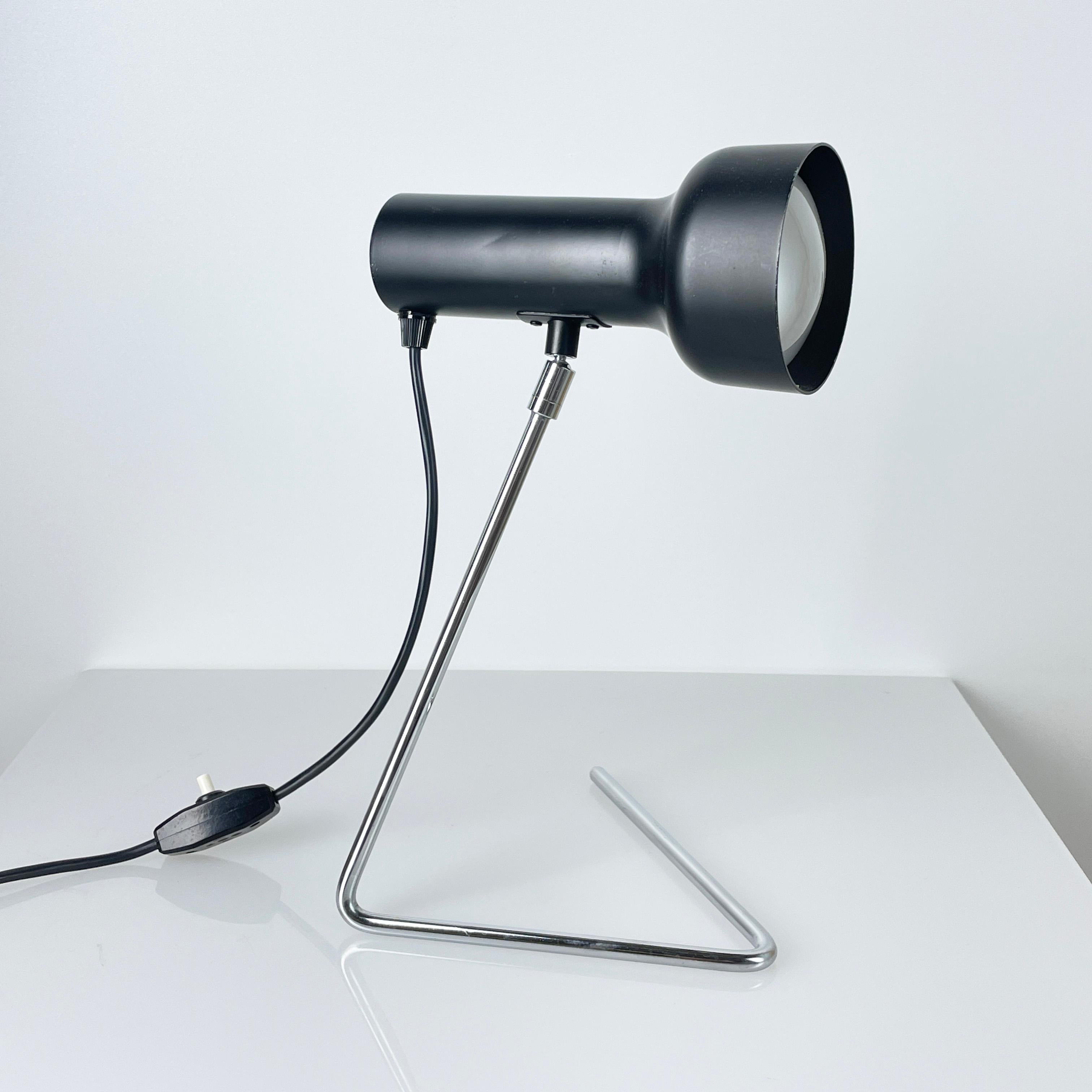 Pair of late 1950's Minimalist Table Lamps For Sale 3