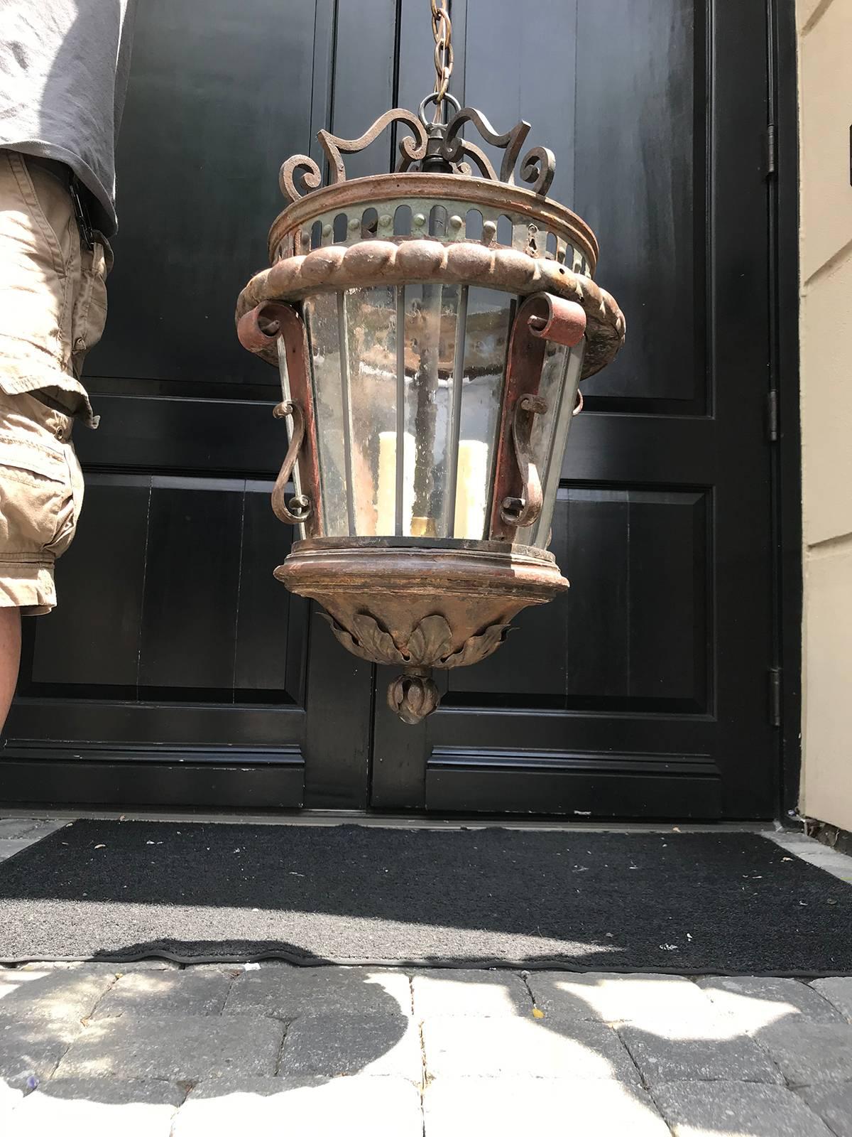 Pair of Late 19th and Early 20th Century Continental Iron Lanterns In Good Condition In Atlanta, GA