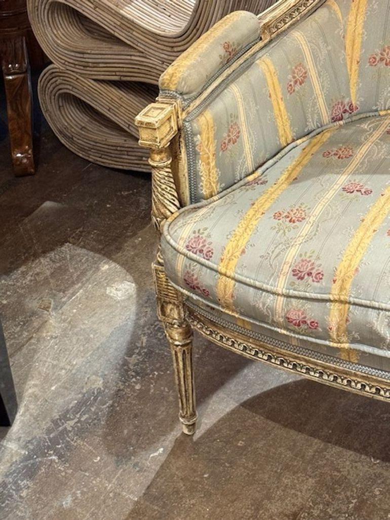 Tissu Paire de fauteuils de la fin du 19e siècle en vente