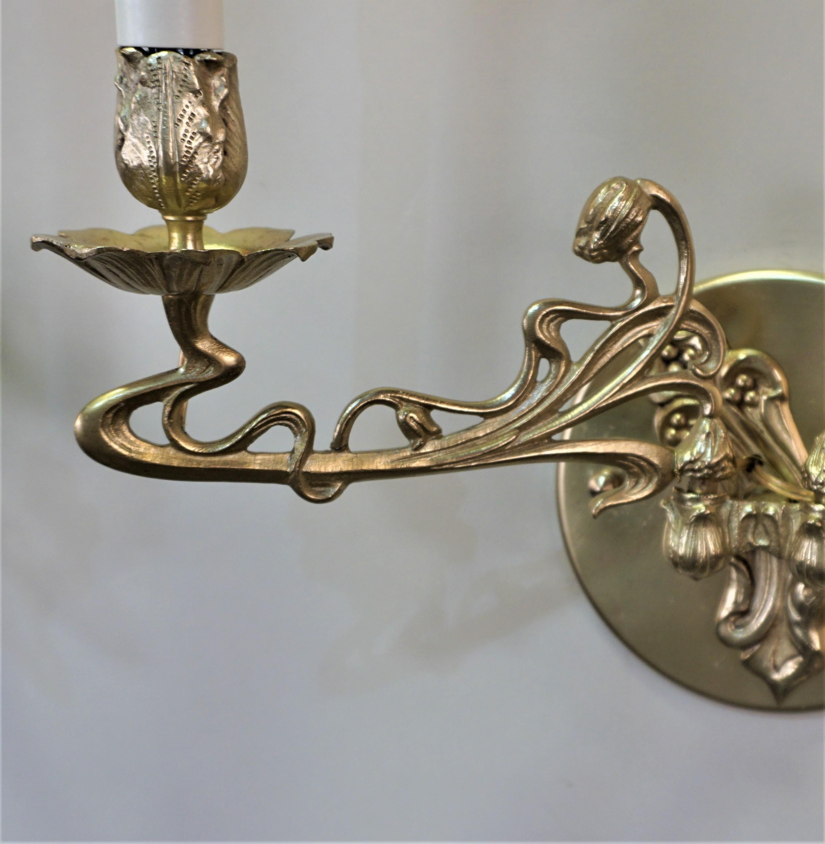 French Pair of Late 19th Century Art Nouveau Bronze Piano-Wall sconces