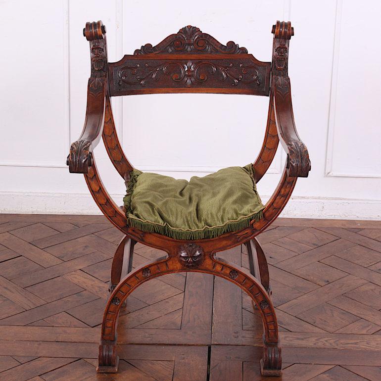 Renaissance Revival Pair of Late 19th Century Carved Savonarola Chairs