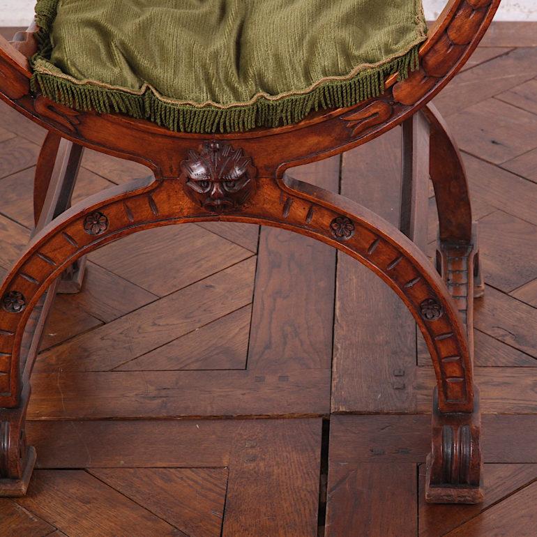 Pair of Late 19th Century Carved Savonarola Chairs 1